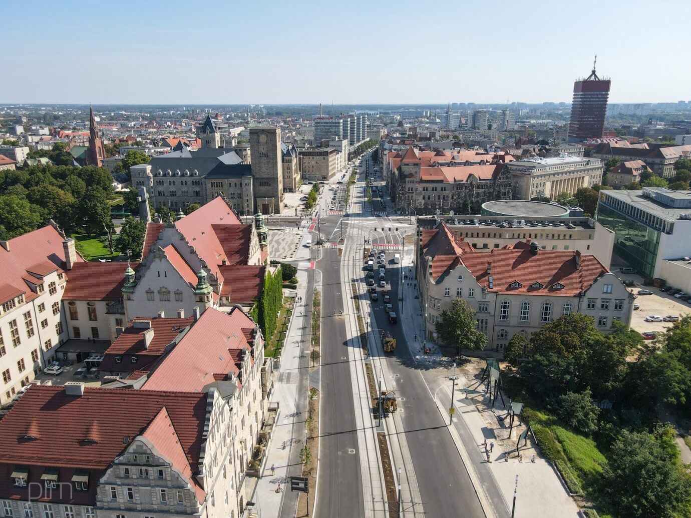 Na zdjęciu ulica Święty Marcin widziana z lotu ptaka - grafika artykułu