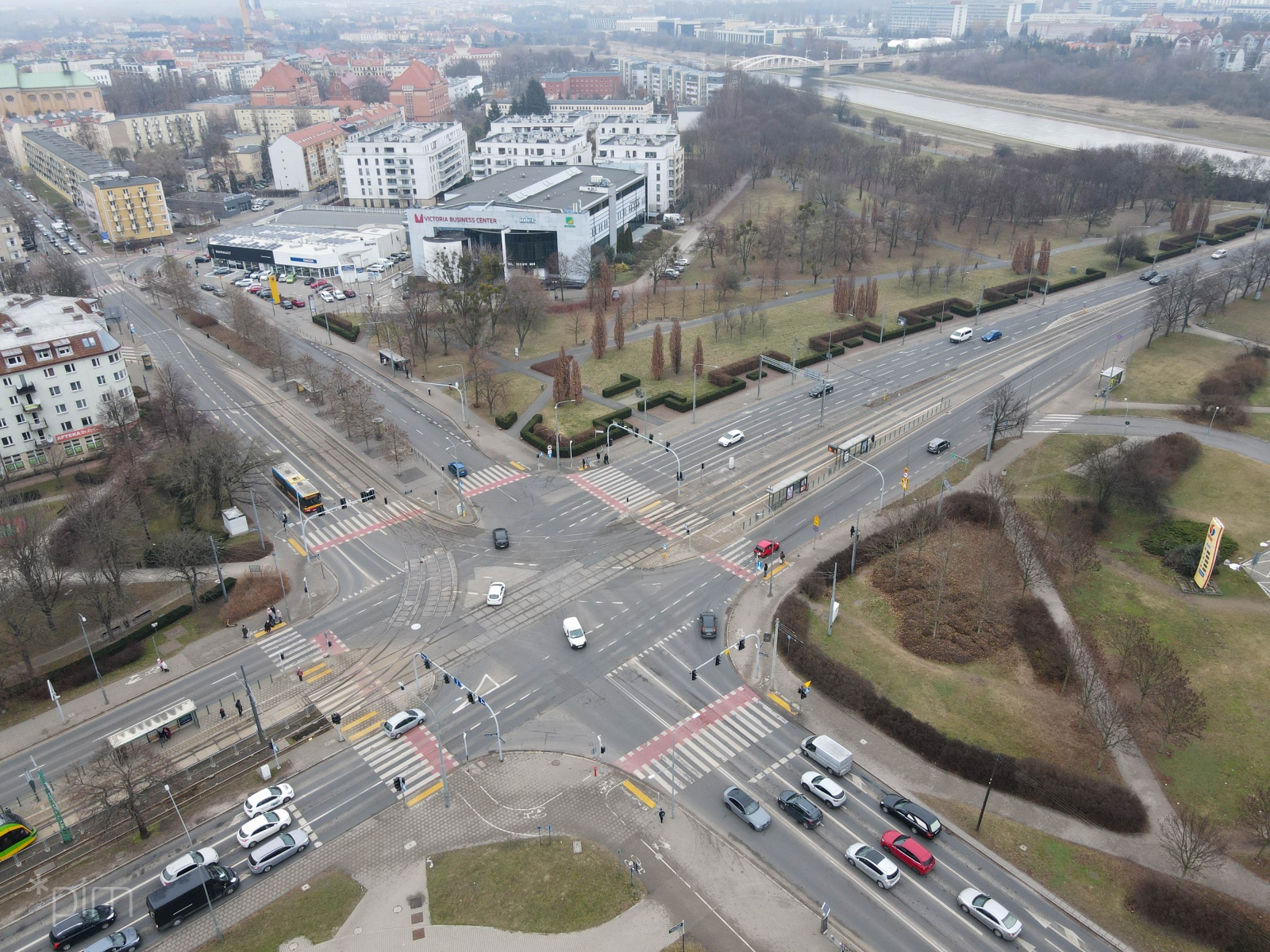 Galeria zdjęć skrzyżowania przy AWF gdzie powstania nowa droga rowerowa - grafika artykułu