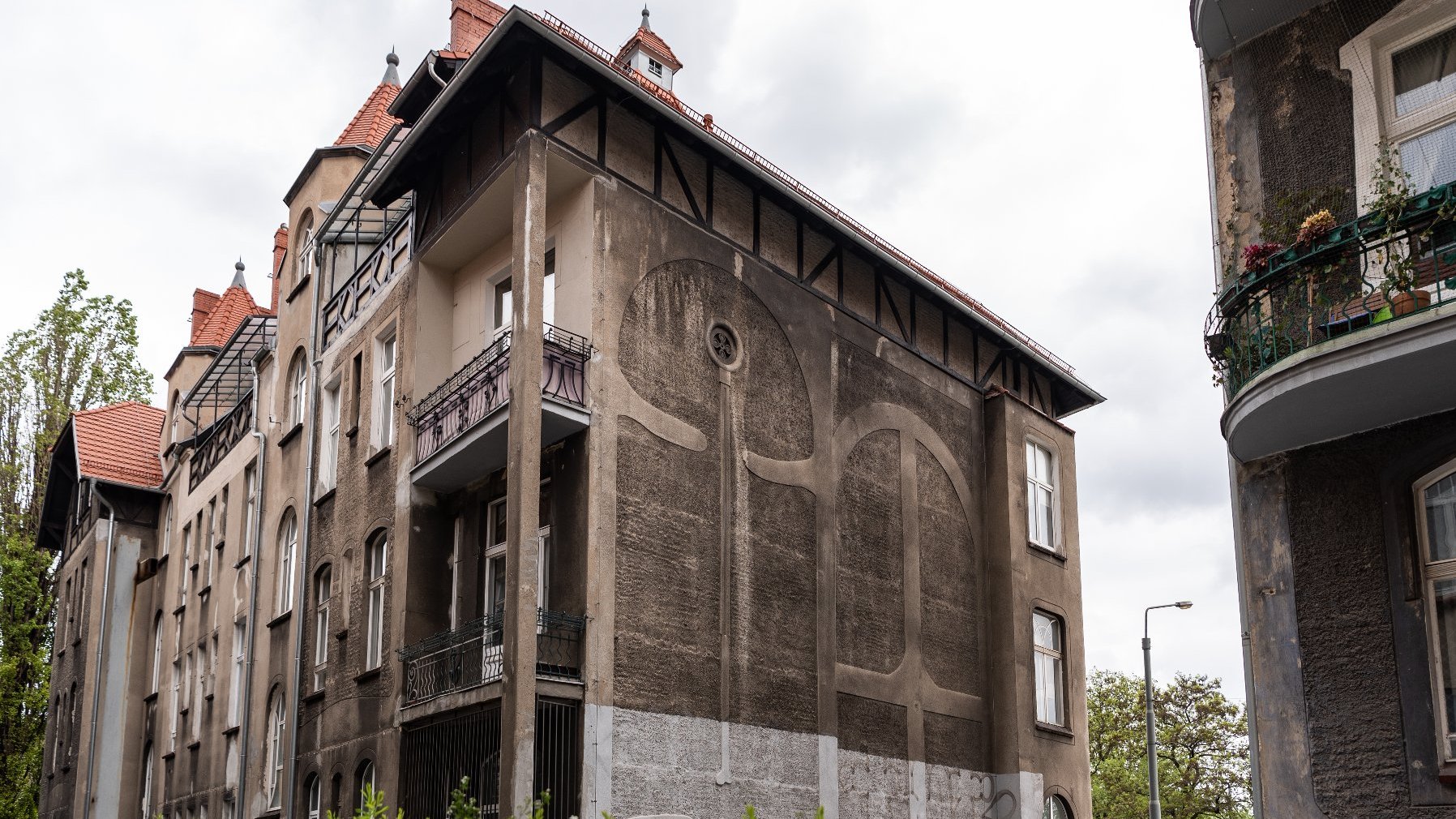 Galeria zdjęć przedstawia zabytkowe obiekty.