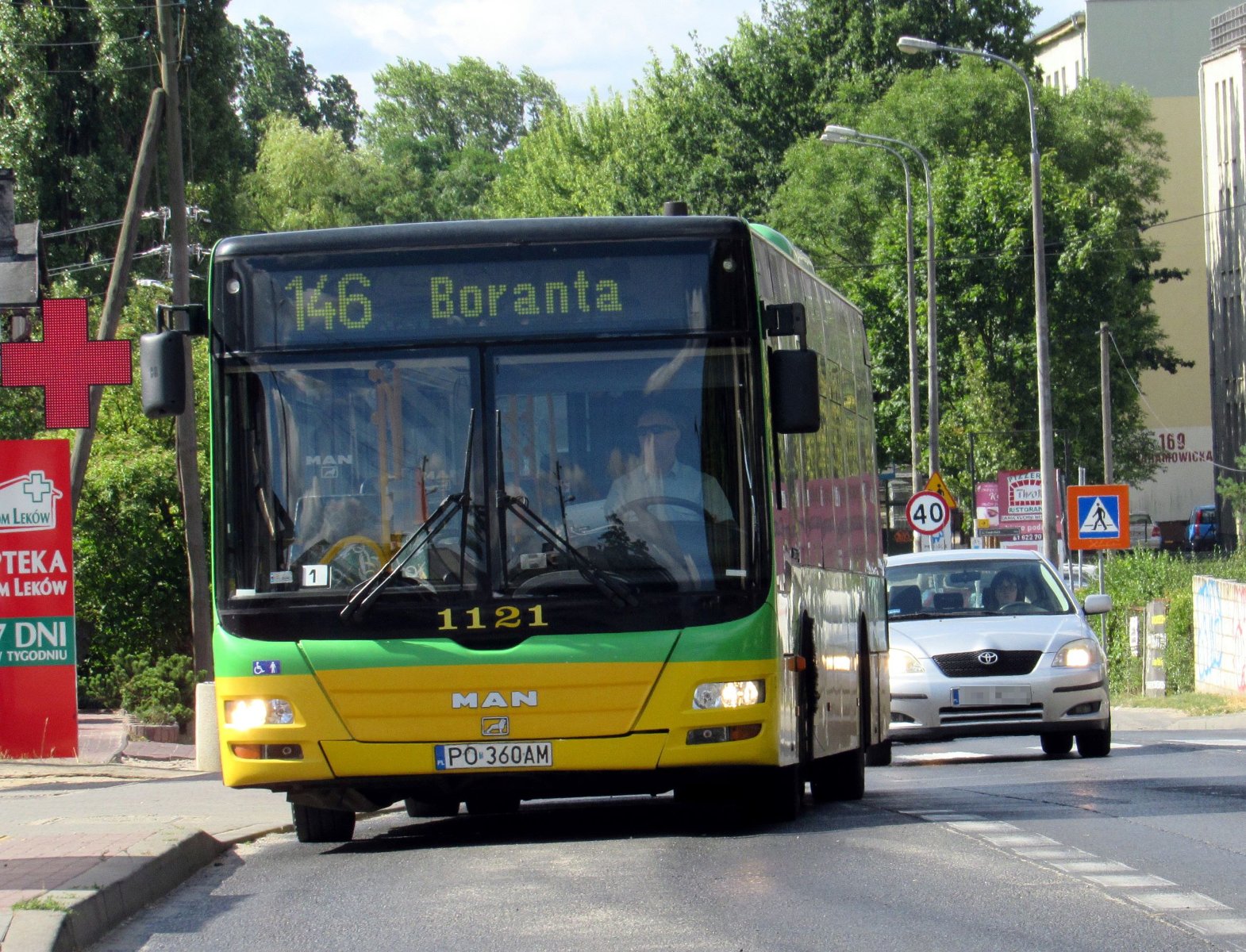 Autobus linii nr 146 - grafika artykułu