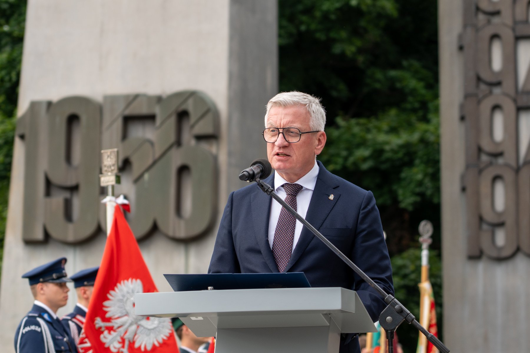 Główne uroczystości miały miejsce na placu Adama Mickiewicza Na zdjęciu prezydent Poznania przy mównicy, w tle pomnik Czerwca 56
