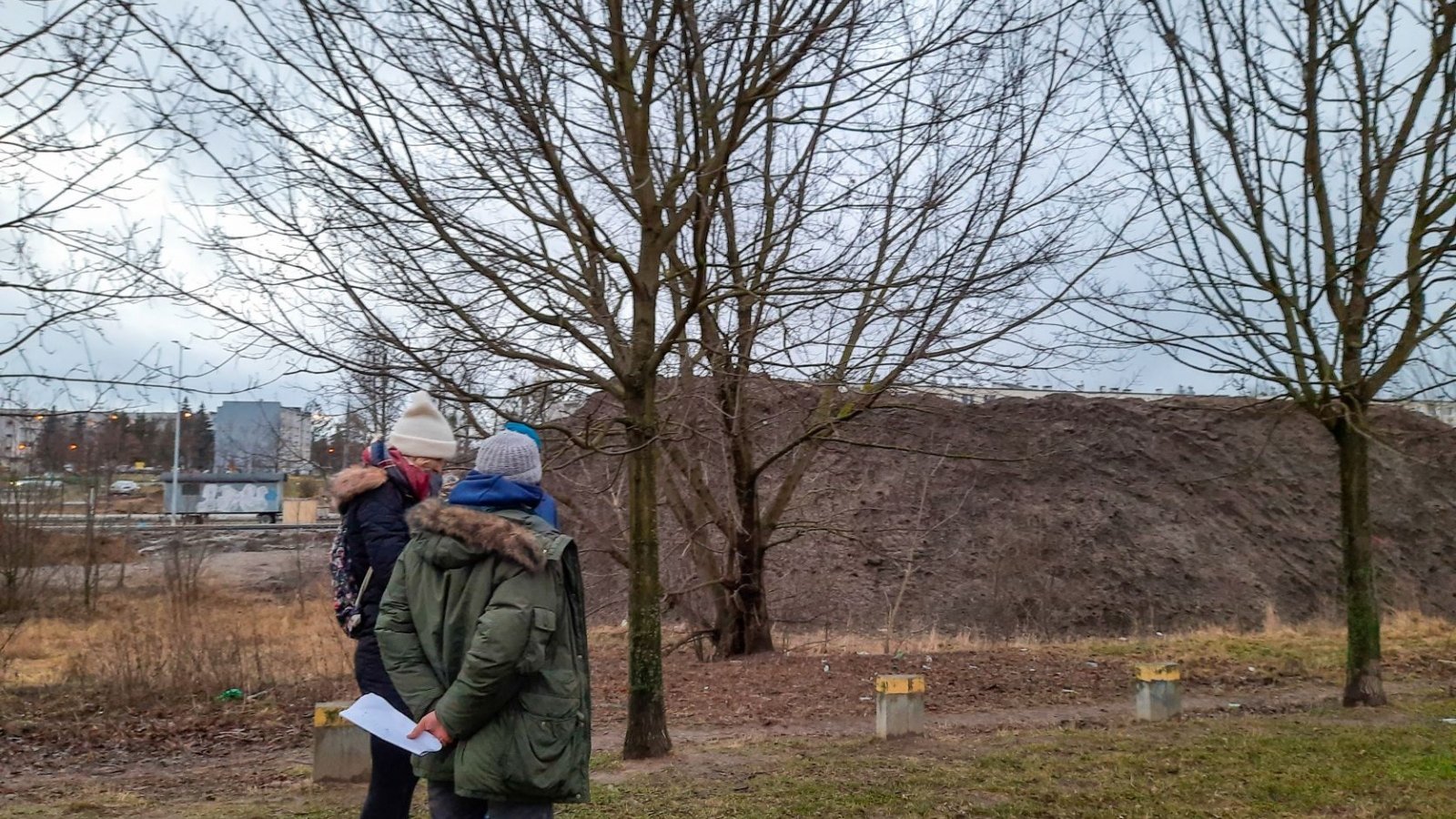 Galeria zdjęć pokazująca jak obecnie wygląda teren, gdzie ma powstać park