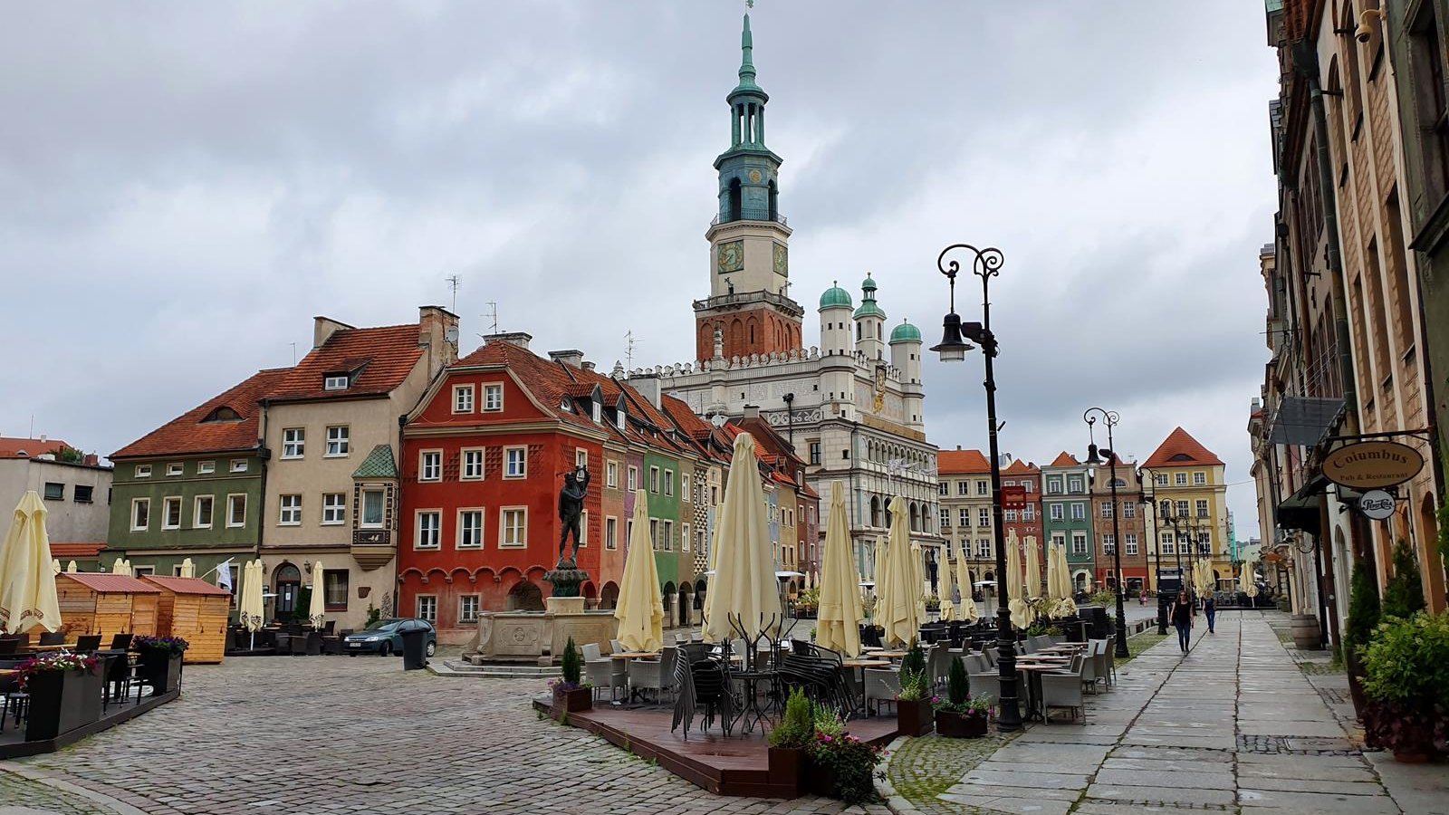 Badania archeologiczne na Starym Rynku rozpoczną się dopiero po zakończeniu okresu letniego, to ukłon Miasta w stronę restauratorów