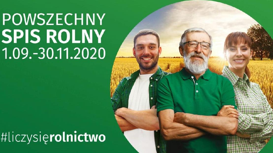 Plakat informujący o spisie. Na zdjęciu kobieta i dwóch mężczyzn na tle łanów zboża - grafika artykułu