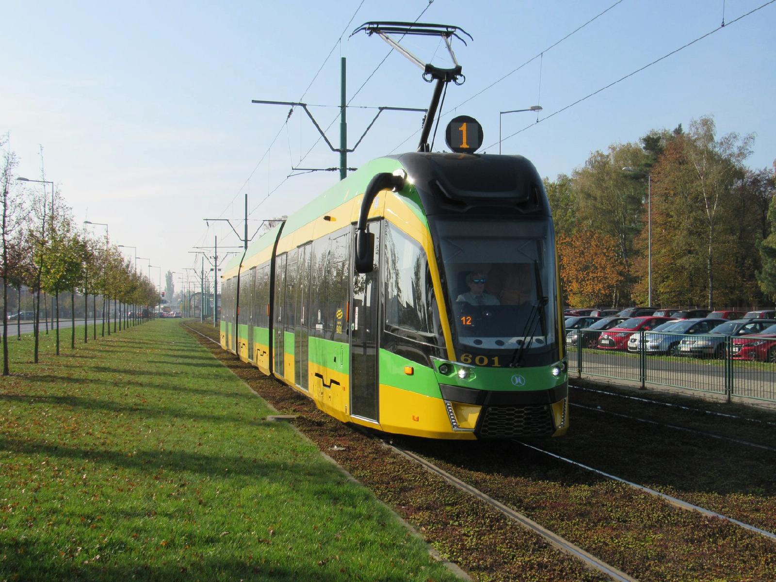 Tramwaj linii nr 1 jadący z Junikowa - grafika artykułu