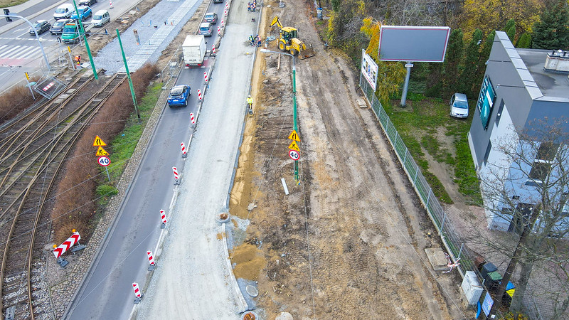 Widok na przebudowywaną ul. Jana Pawła II