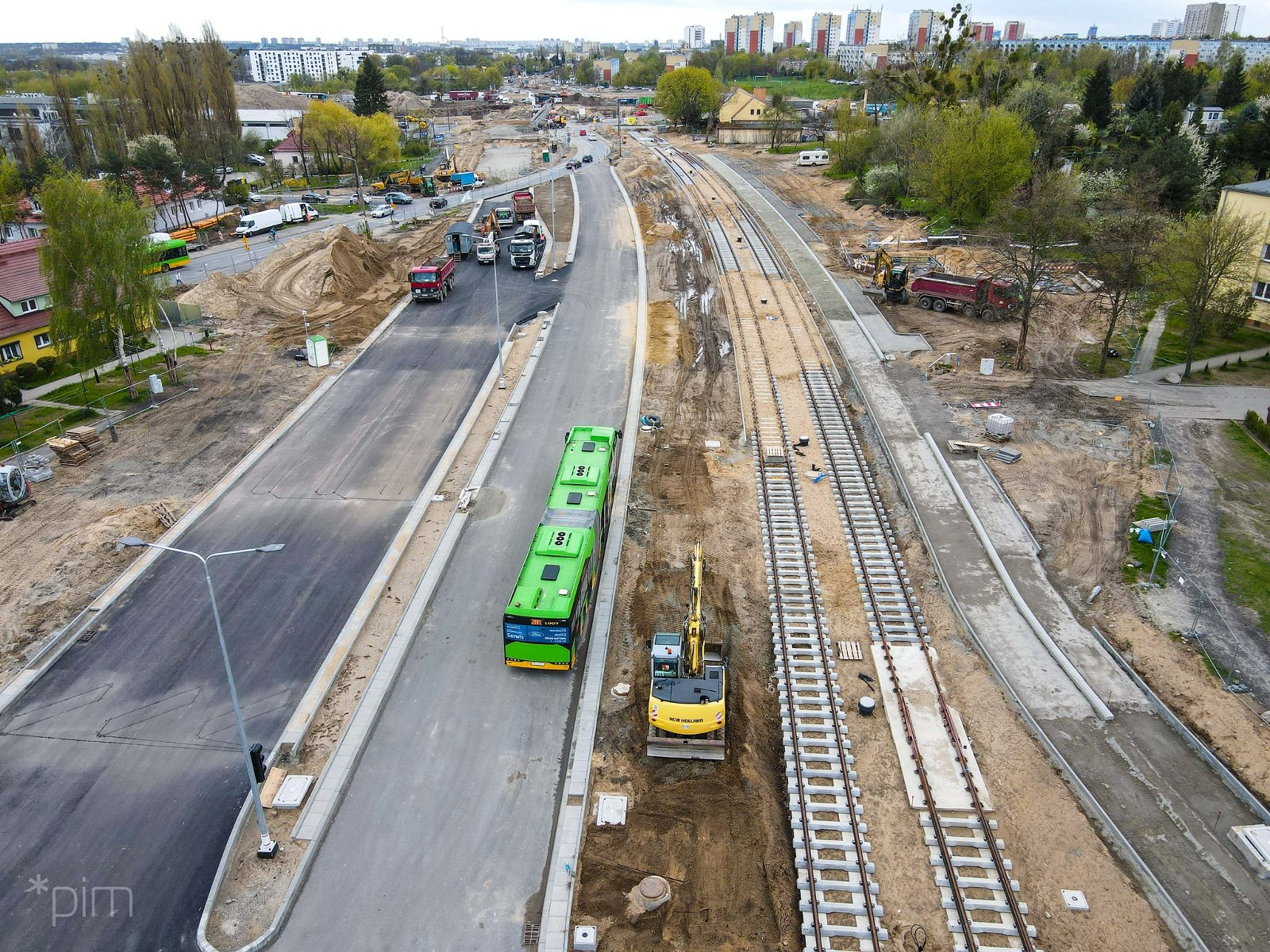 Galeria zdjęć z ul. Nowej Naramowickiej i próbnych przejazdów autobusów - grafika artykułu