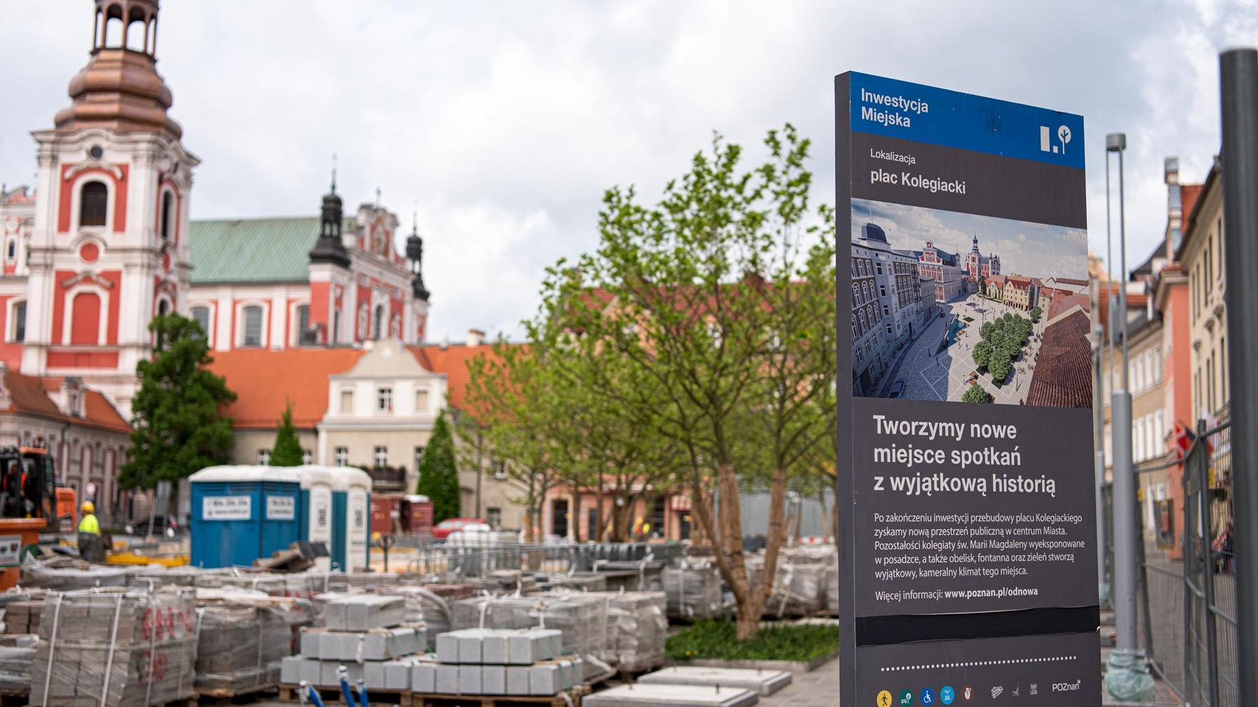 Galeria zdjęć z placu Kolegiackiego