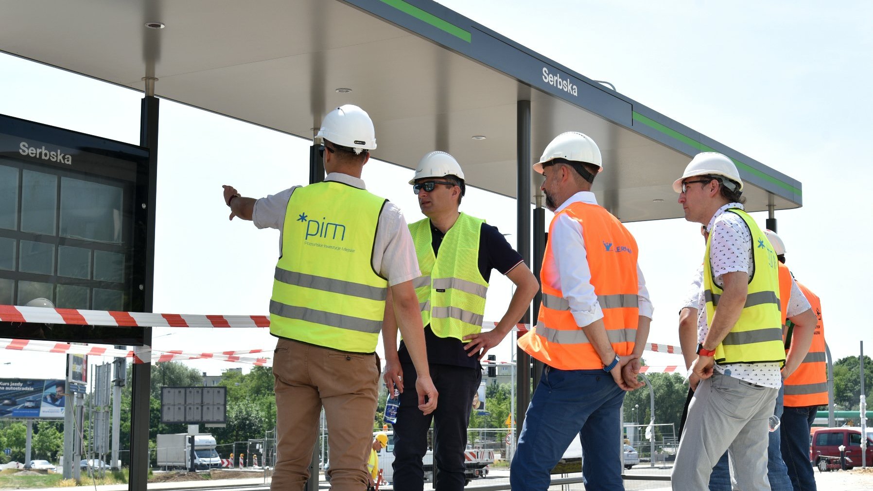 Galeria zdjęć przedstawia postęp pracy nad tramwajem na Naramowice.