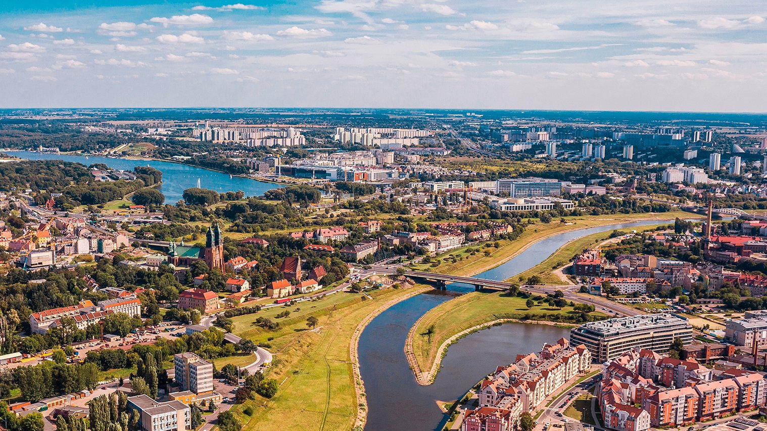 Panorama Poznania z lotu ptaka, w centrum Warta - grafika artykułu