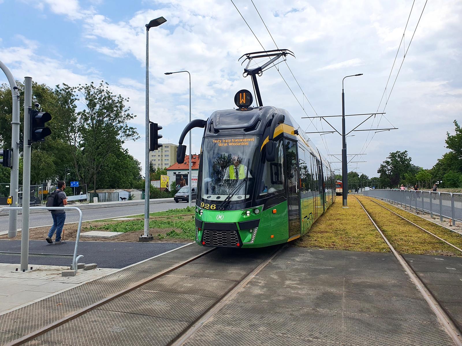 Tramwaje na trasie na Naramowice podczas testów - grafika artykułu