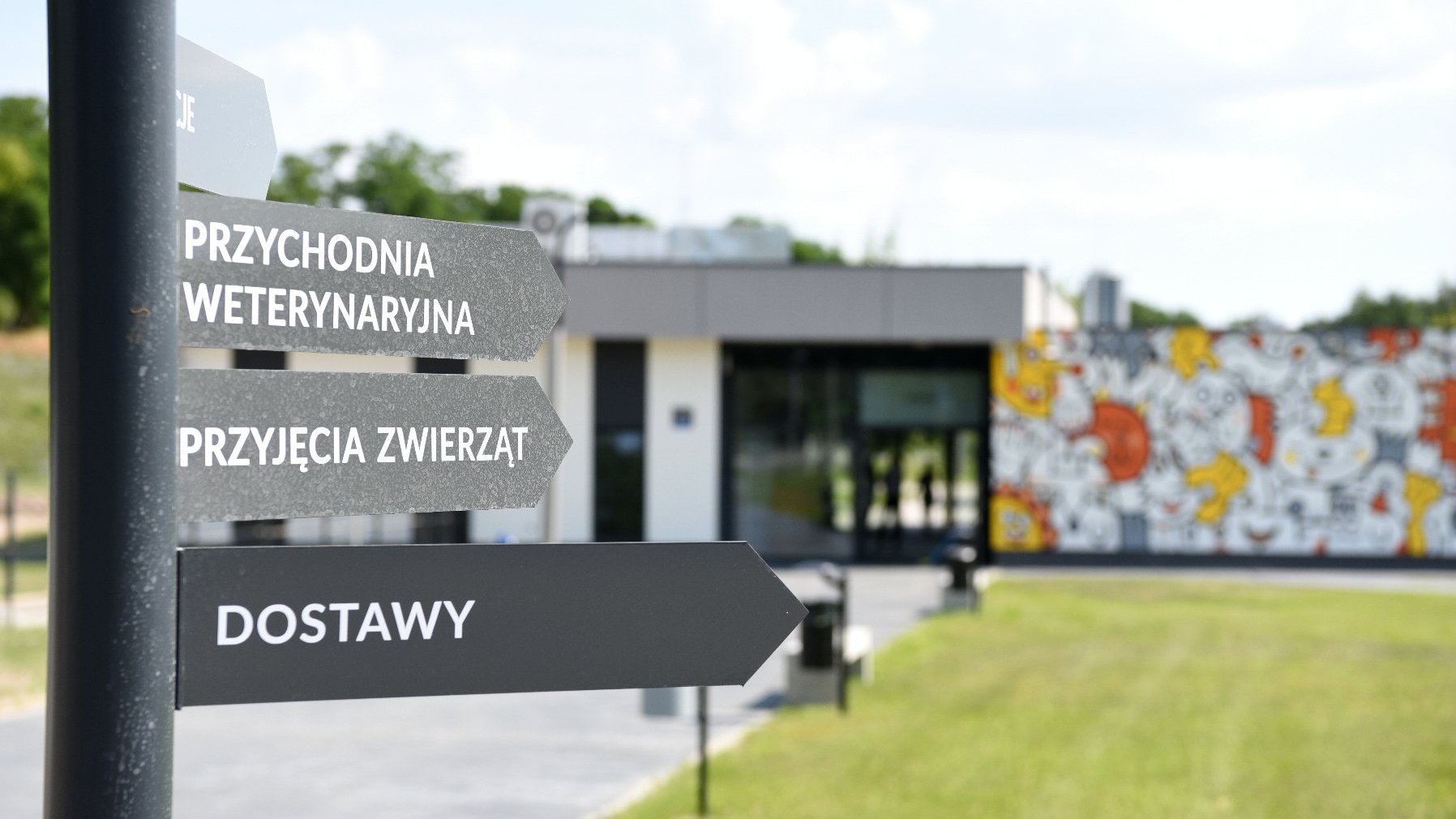 Galeria zdjęć przedstawia nowe schronisko dla zwierząt w Poznaniu.