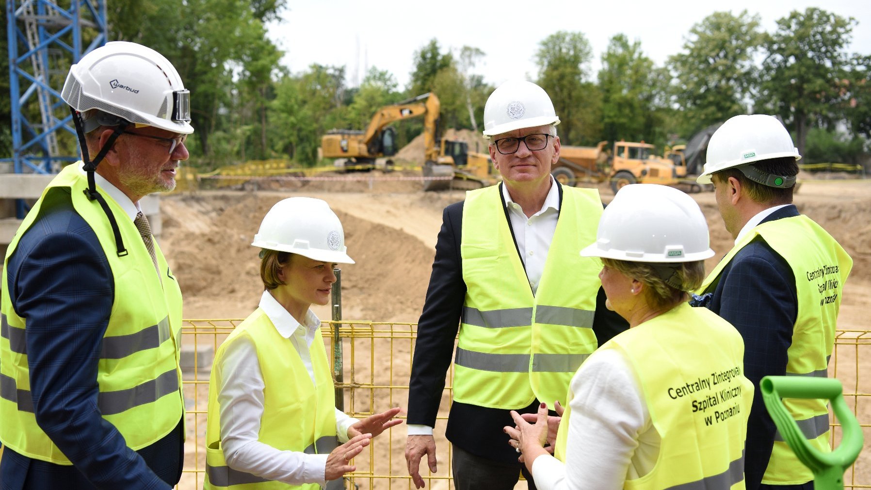 Zdjęcie przedstawia uroczystość inauguracji Centralnego Zintegrowanego Szpitala Klinicznego.