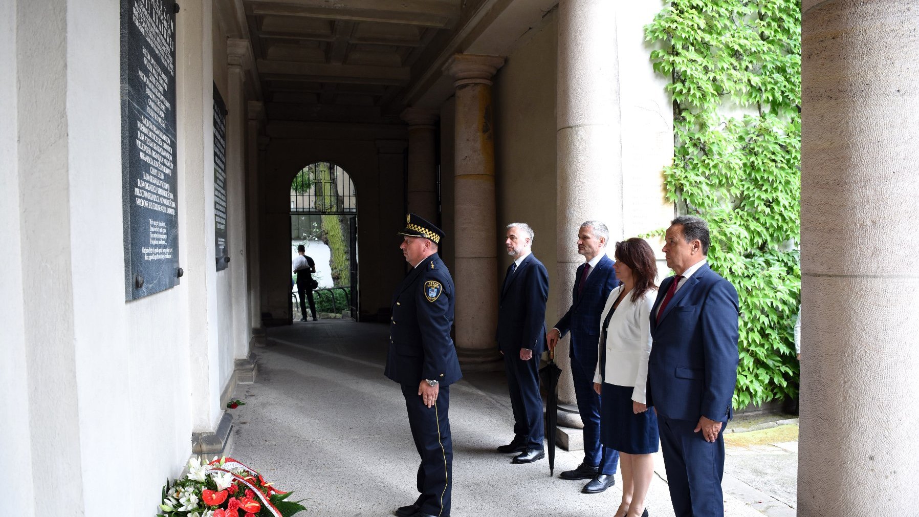 Galeria zdjęć przedstawia poznańskie uroczystości 77. rocznicy Powstania Warszawskiego.