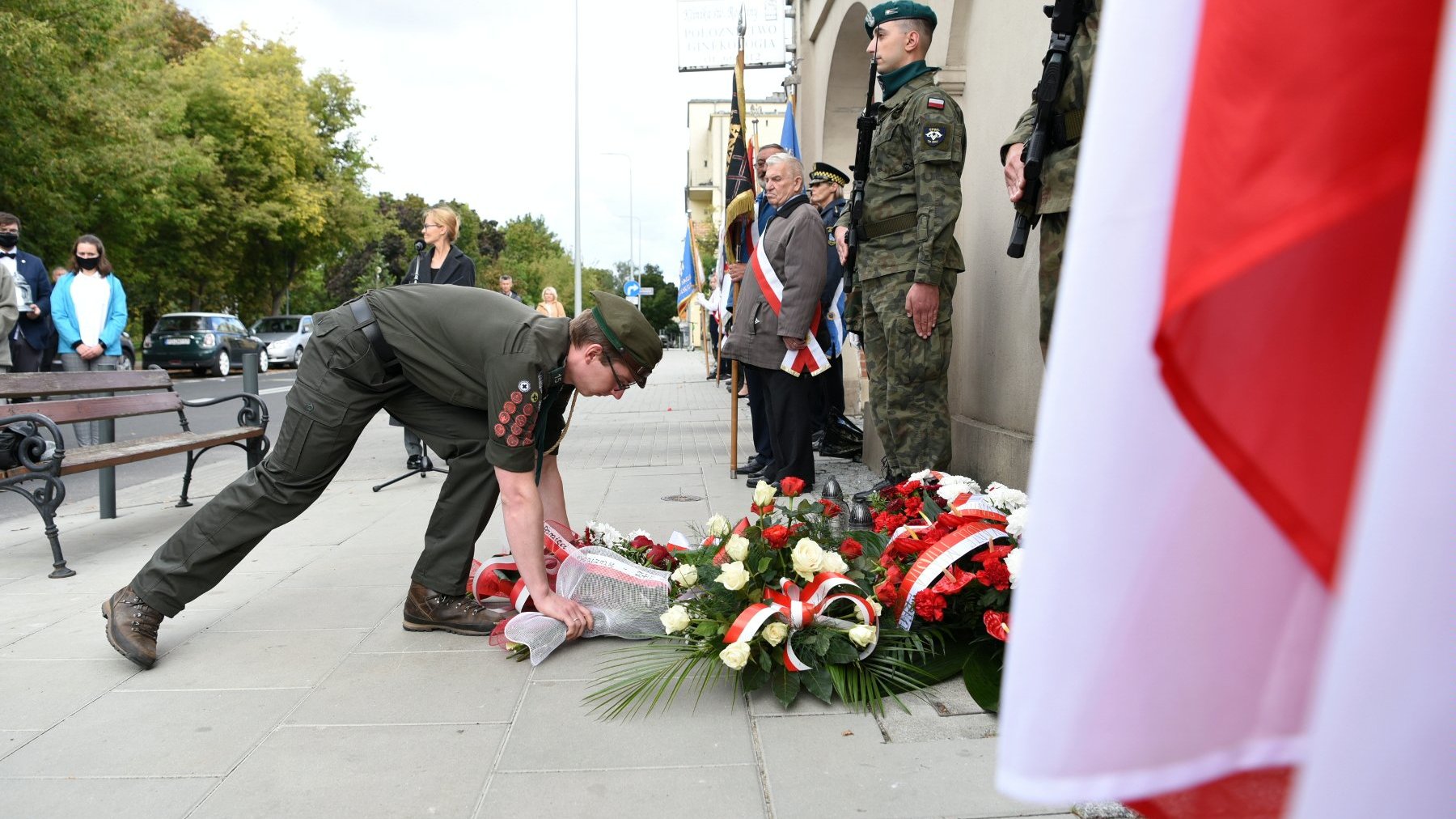 Galeria zdjęć przedstawia obchody Dnia Hołdu i Pamięci Ofiar Reżimu Komunistycznego.