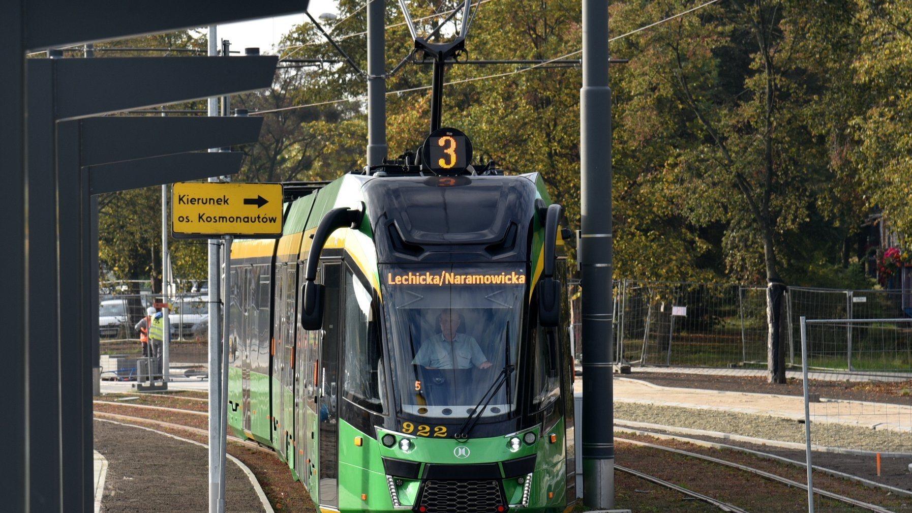 Galeria zdjęć z wizyty prezydenta Jaśkowiaka na terenie budowy węzła Lechicka/Naramowicka i uruchomienia tramwaju do ul. Lechickiej