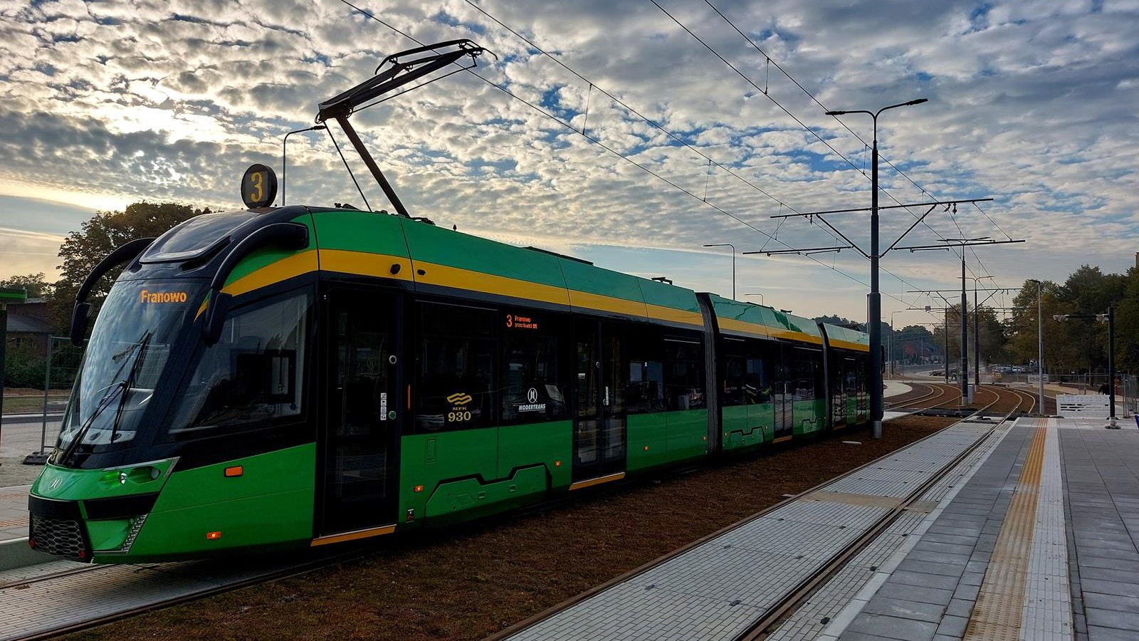 Galeria zdjęć z wizyty prezydenta Jaśkowiaka na terenie budowy węzła Lechicka/Naramowicka i uruchomienia tramwaju do ul. Lechickiej