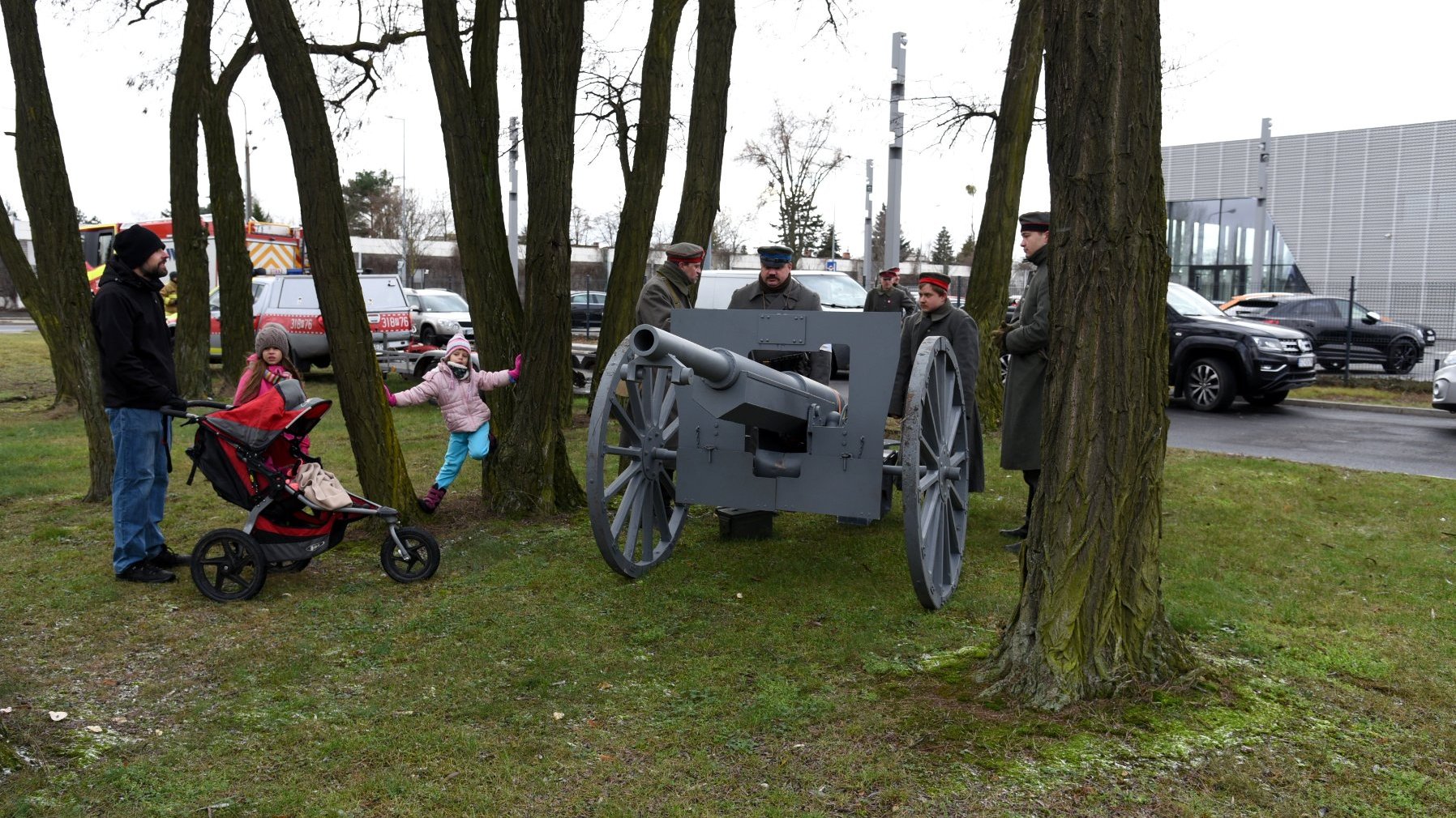 Galeria zdjęć z uroczystości i pikniku z okazji 103. rocznicy zdobycia lotniska Ławica