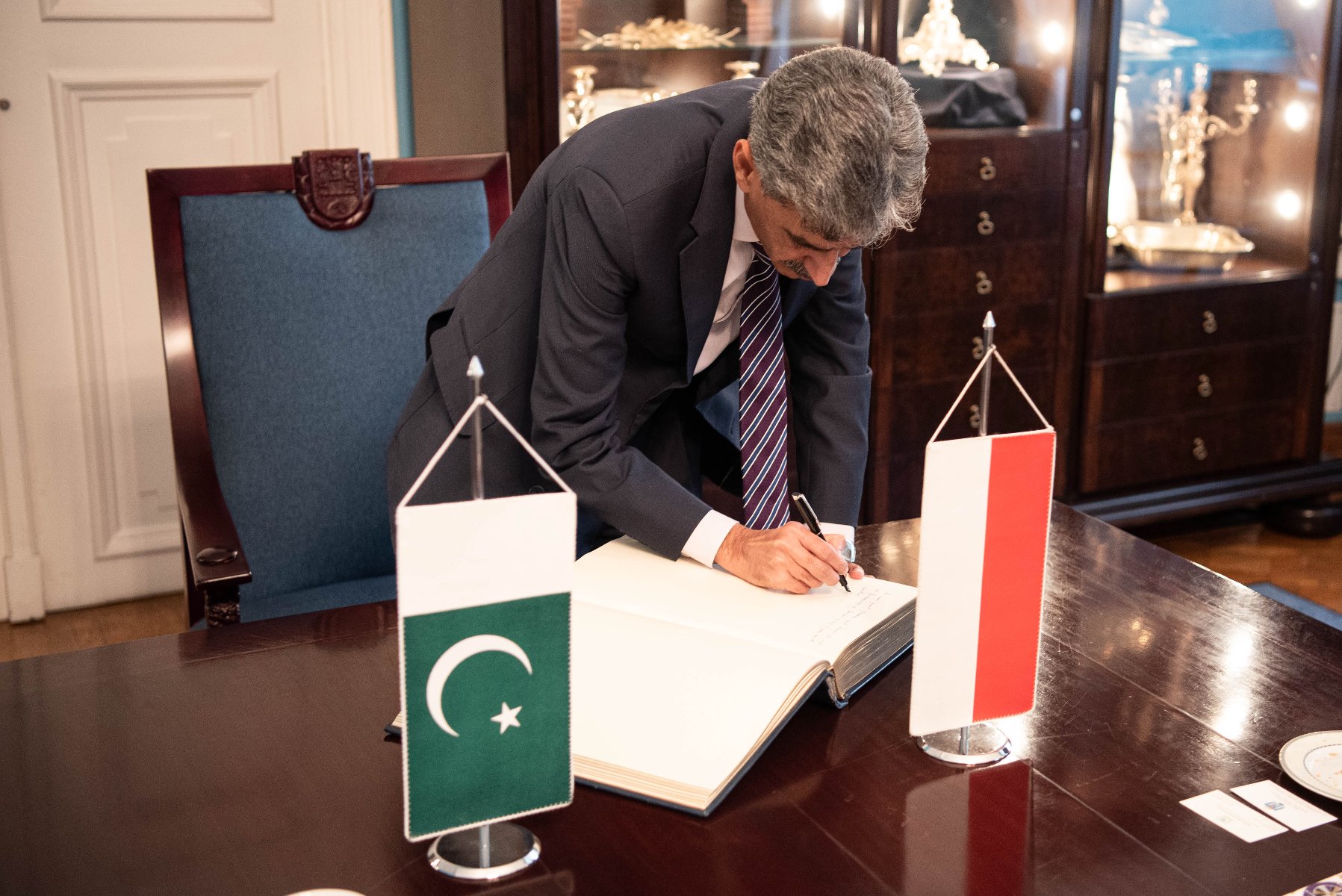 Malik Muhammad Farooq, ambasador Pakistanu w Polsce. - grafika artykułu