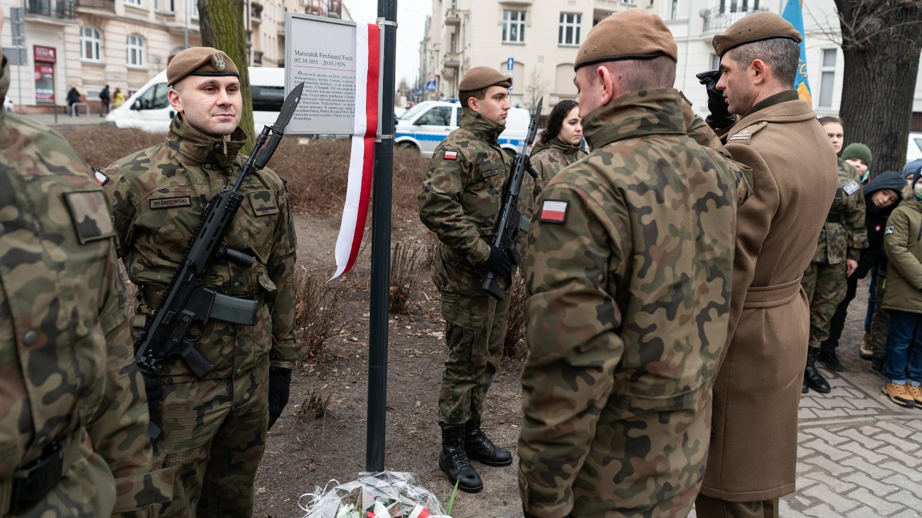 Galeria zdjęć przedstawia obchody 103. rocznicy podpisania rozejmu w Trewirze.