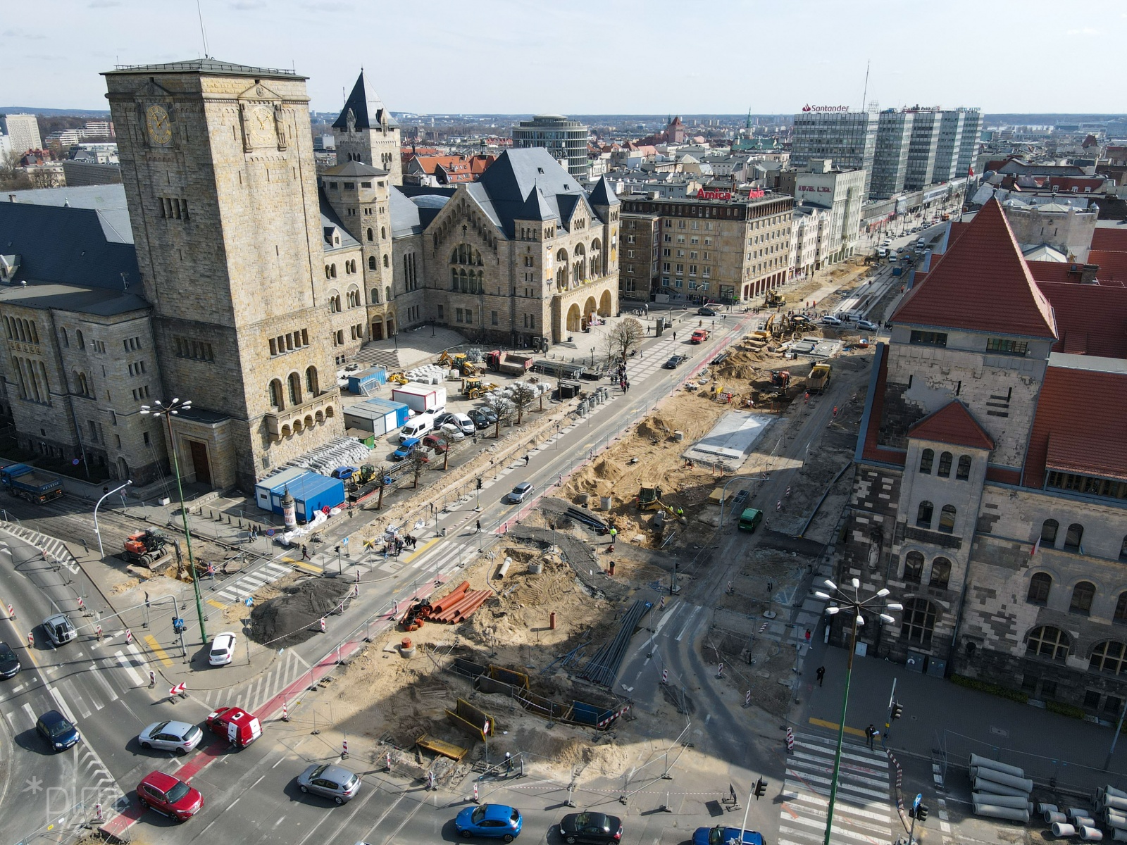 Galeria zdjęć pokazujących postęp prac na ul. Św. Marcin - grafika artykułu