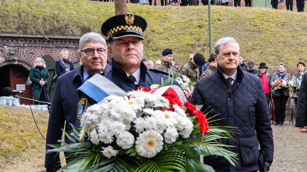 Galeria zdjęć przedstawia uroczystości w Forcie VII.