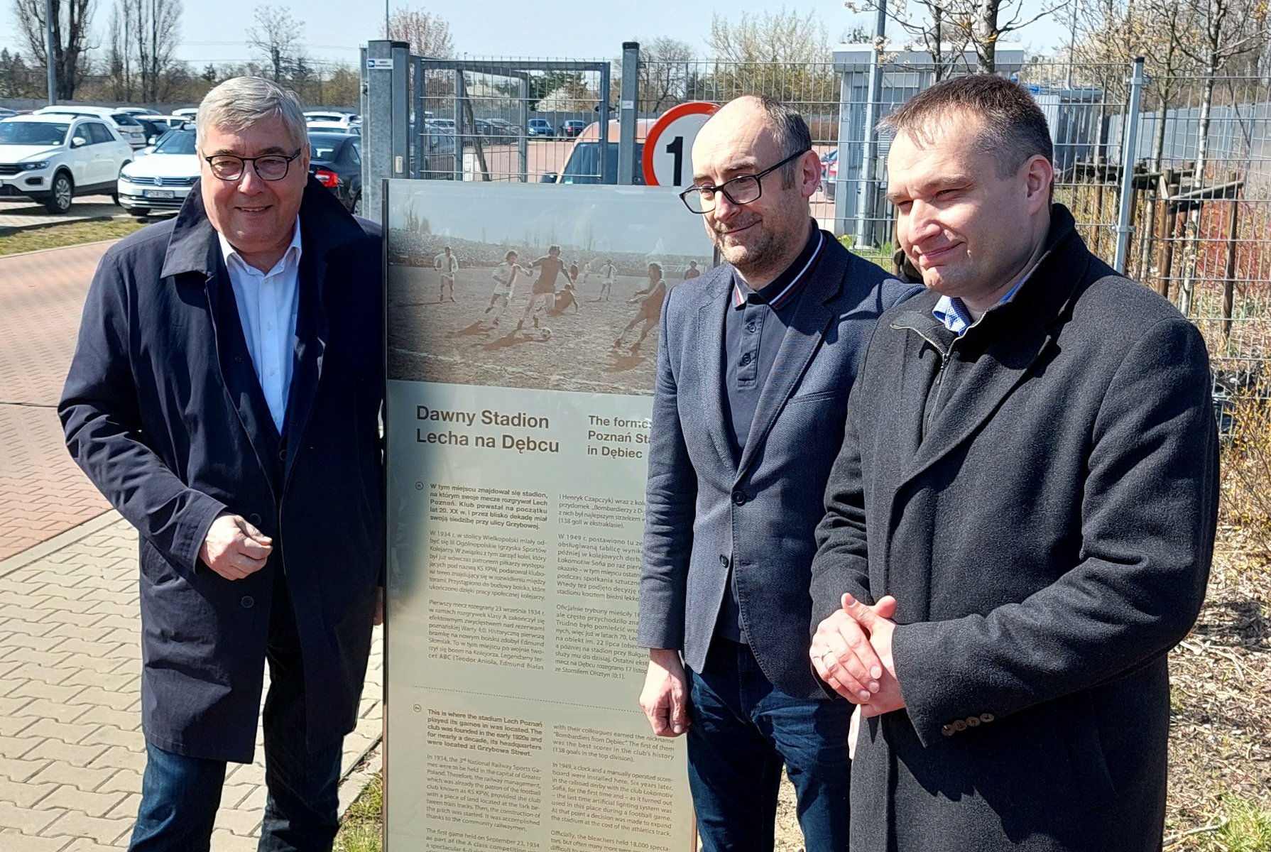 Galeria zdjęć z odsłonięcia tablicy poświęconej byłem u stadionowi Lecha Poznań - grafika artykułu