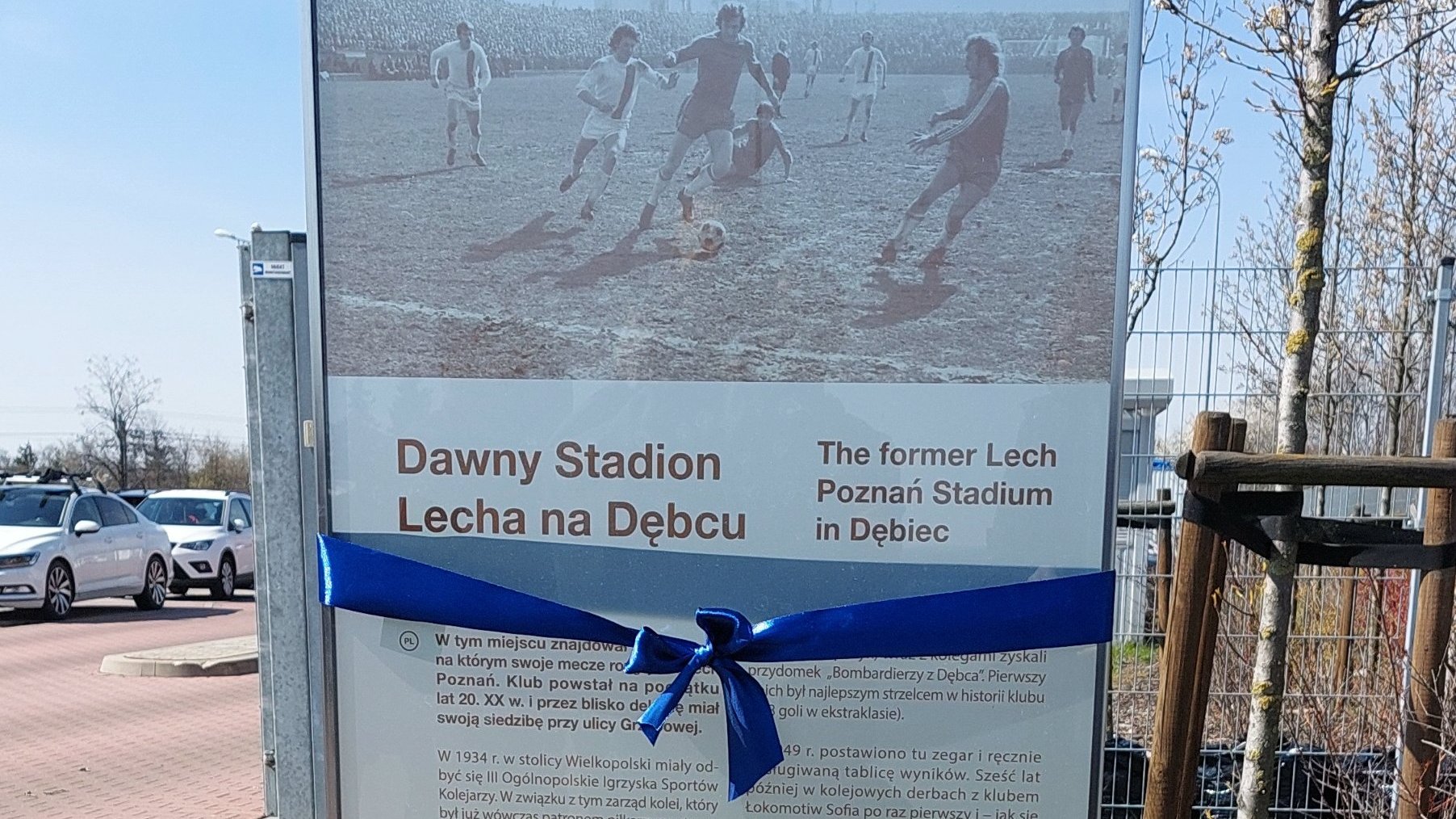 Galeria zdjęć z odsłonięcia tablicy poświęconej byłem u stadionowi Lecha Poznań