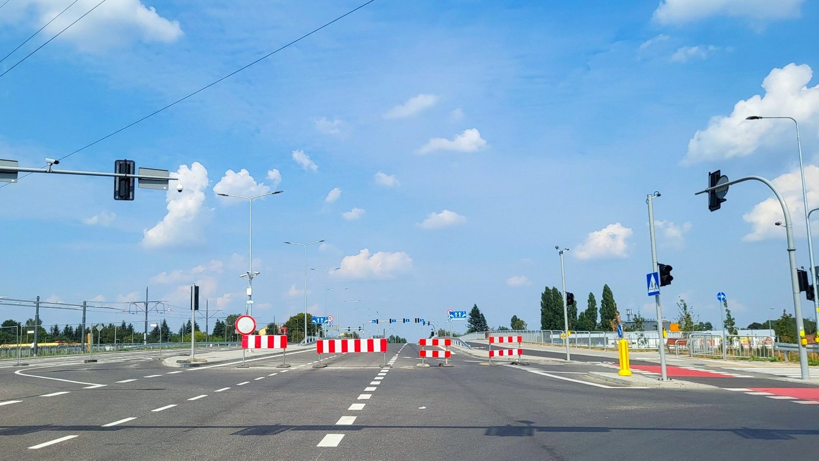 Galeria zdjęć wiaduktu w ciągu ul. Naramowickiej nad ul. Lechicką