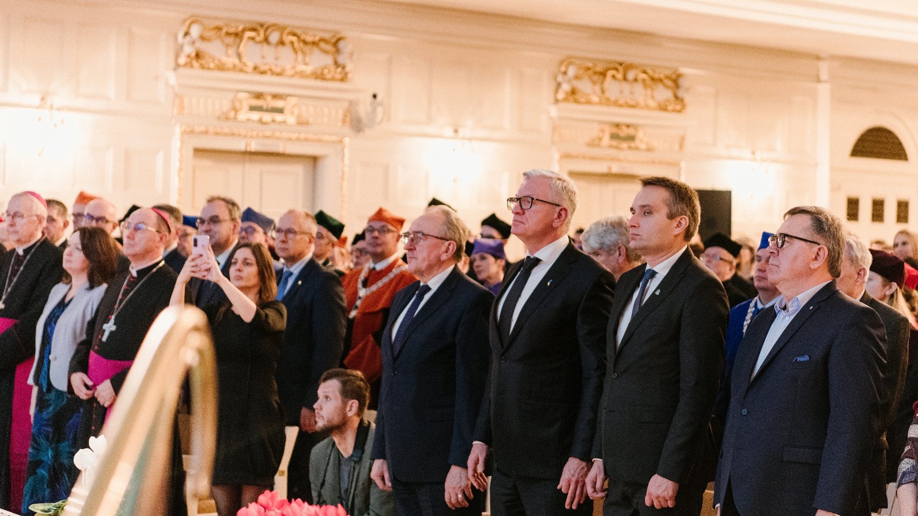 Na zdjęciu uczestnicy inauguracji, w tym Jacek Jaśkowiak, prezydent Poznania i jego zastępca, Mariusz Wiśniewski