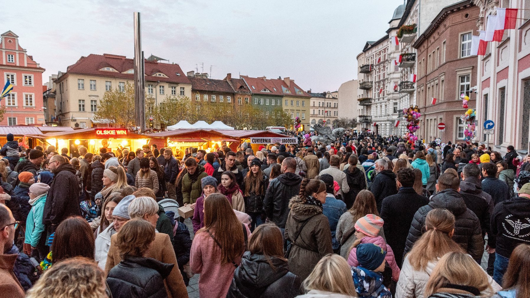 Galeria zdjęć przedstawia obchody 11 listopada w Poznaniu.