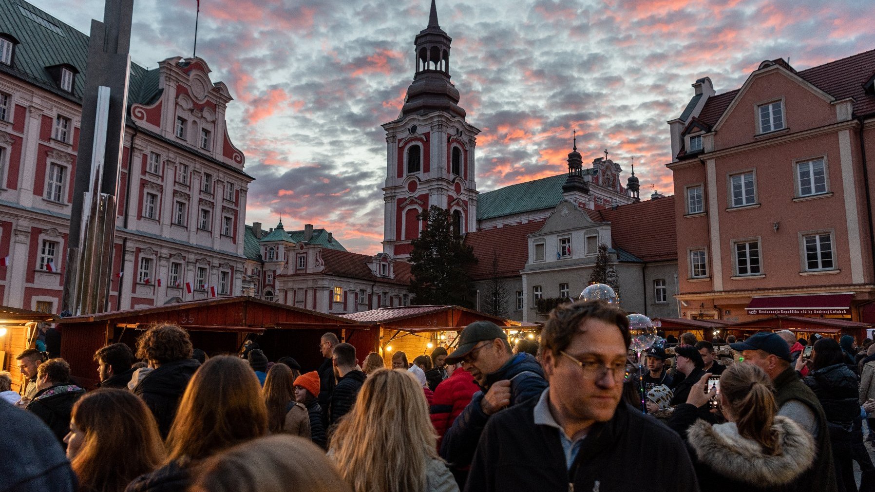 Galeria zdjęć przedstawia obchody 11 listopada w Poznaniu.