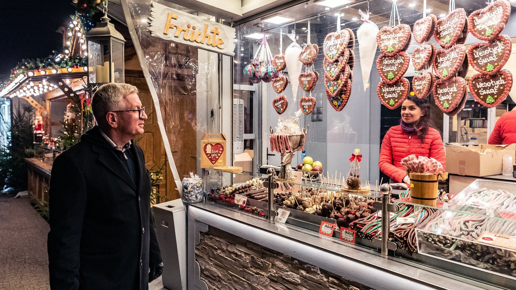 Galeria zdjęć przedstawia otwarcie Betlejem Poznańskiego na pl. Wolności.