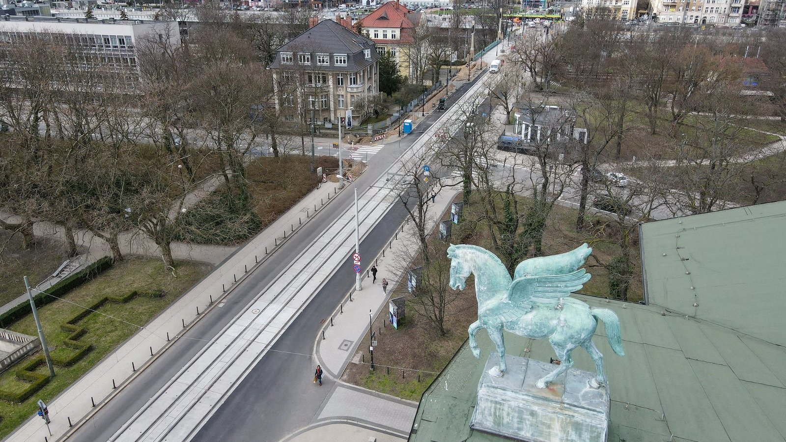 Galeria zdjęć z postępu prac na ulicach Fredry, Mielżyńskiego i placu Cyryla Ratajskiego