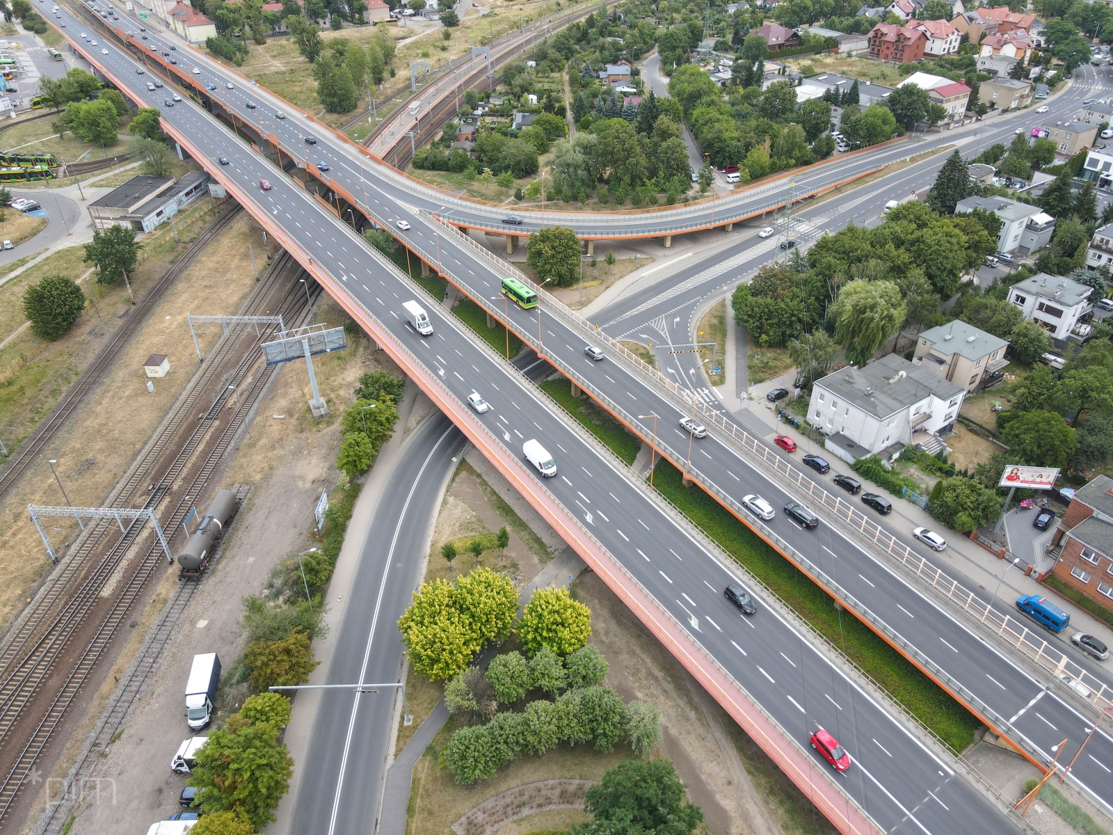 Widok na wiadukt Kosynierów Górczyńskich z lotu ptaka - grafika artykułu