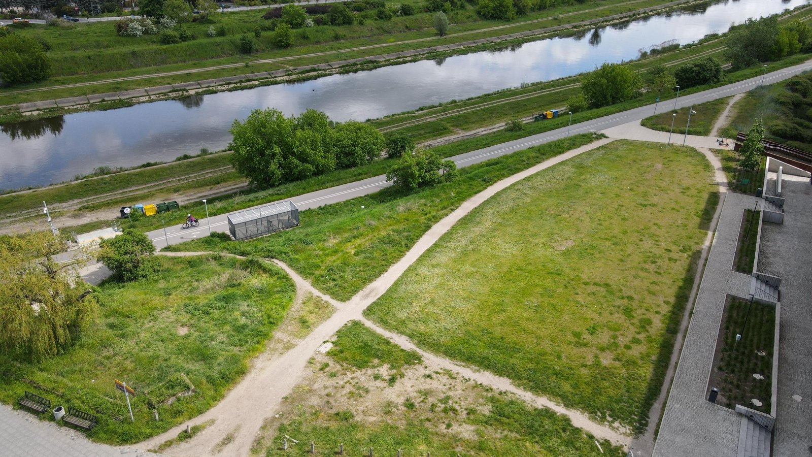 Galeria zdjęć Wartostrady i brakującego odcinka przy moście Chrobrego