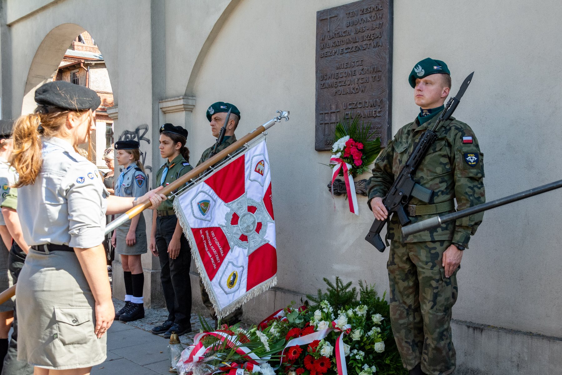 Galeria zdjęć z uroczystości patriotycznych na poznańskim Łazarzu - grafika artykułu