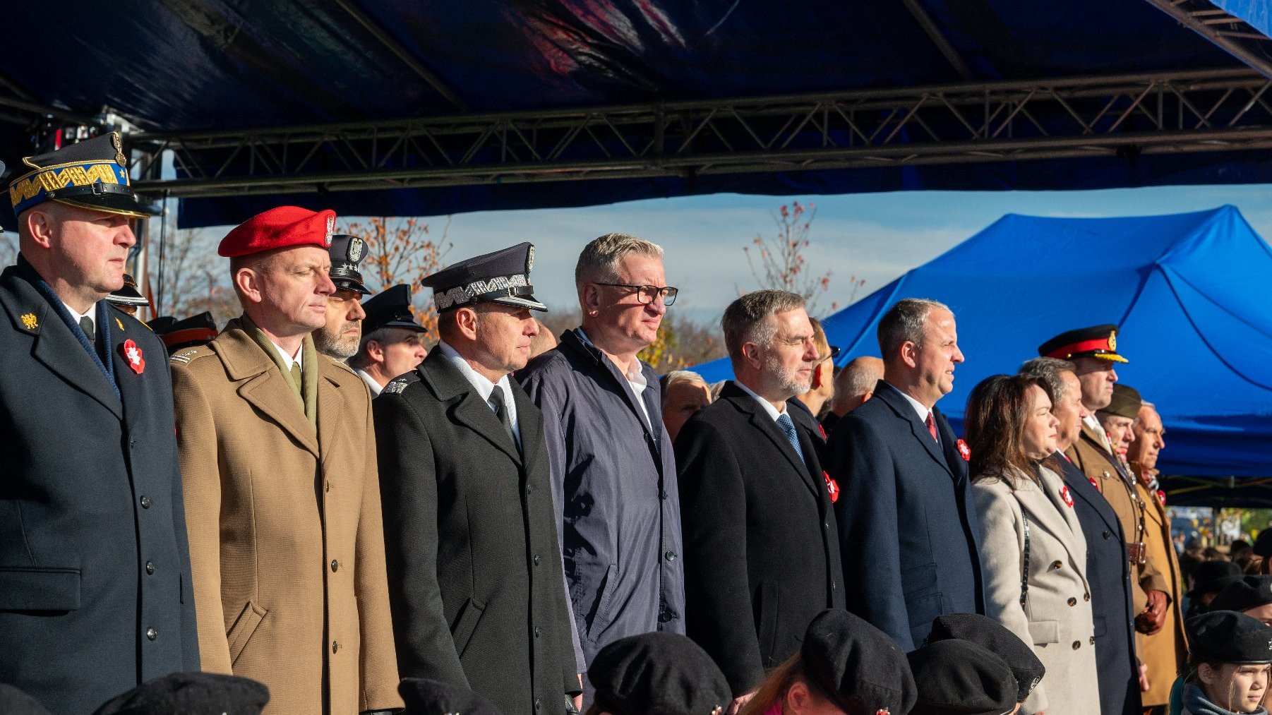 Galeria zdjęć przedstawia fotorelację z obchodów Imienin Ulicy Święty Marcin i Narodowego Święta Niepodległości.