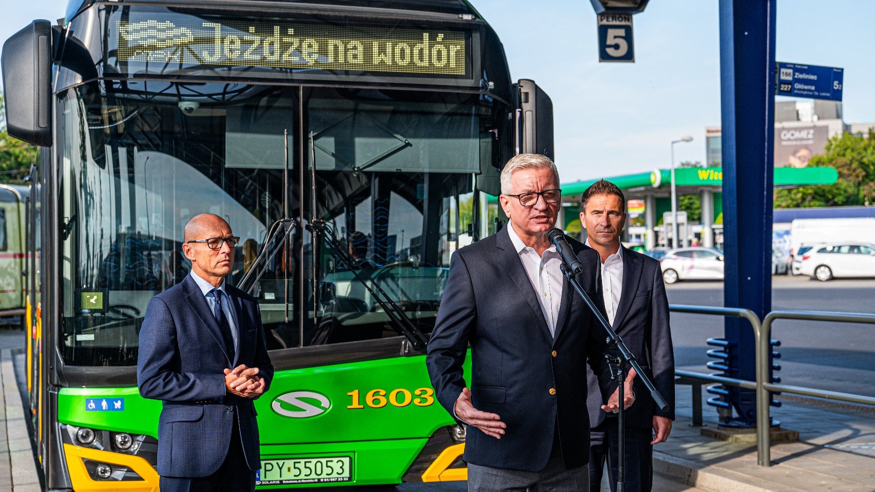 Galeria zdjęć z briefingu i prezentacji pierwszych autobusów wodorowych w Poznaniu