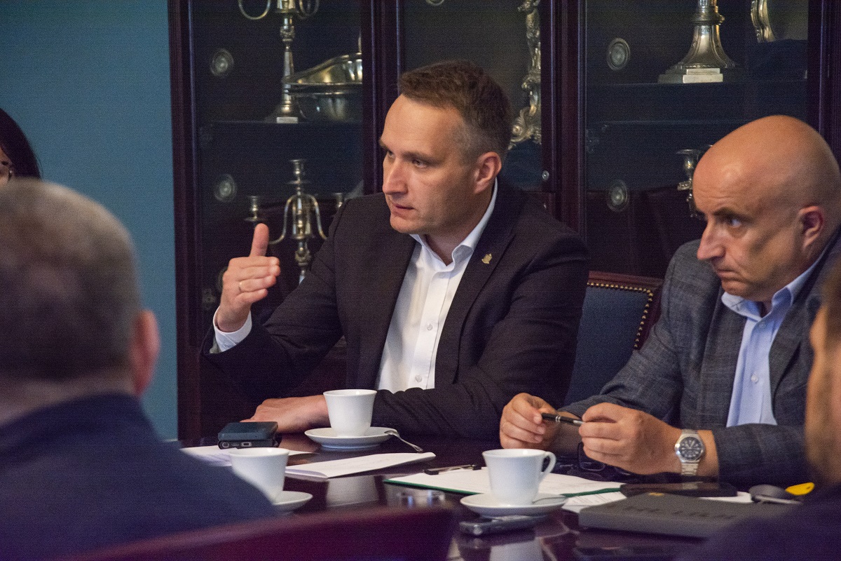 Posiedzenie Komisji Oświaty i Wychowania w dniu 5 czerwca 2025 r., fot. Biuro Rady Miasta Posiedzenie Komisji Oświaty i Wychowania w dniu 5 czerwca 2025 r., fot. Biuro Rady Miasta