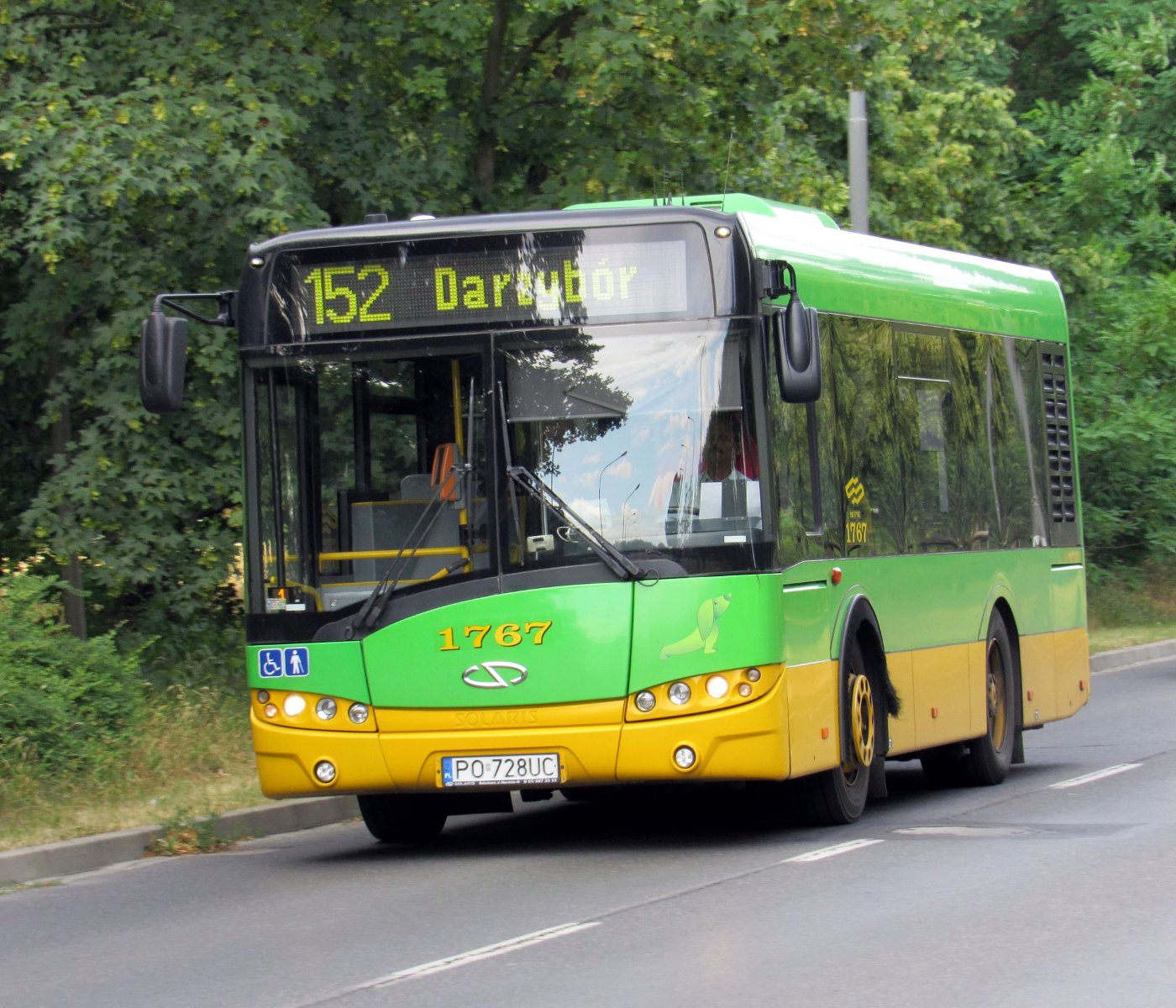 Autobus linii nr 152 - grafika artykułu