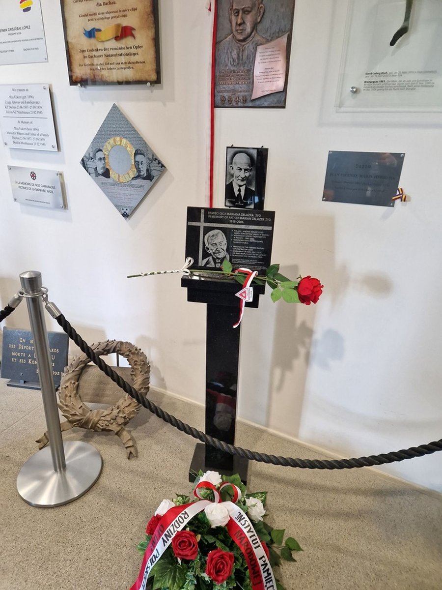 W KZ Dachau w Niemczech odsłonięto tablicę pamiątkową ojca Mariana Żelazka - grafika artykułu