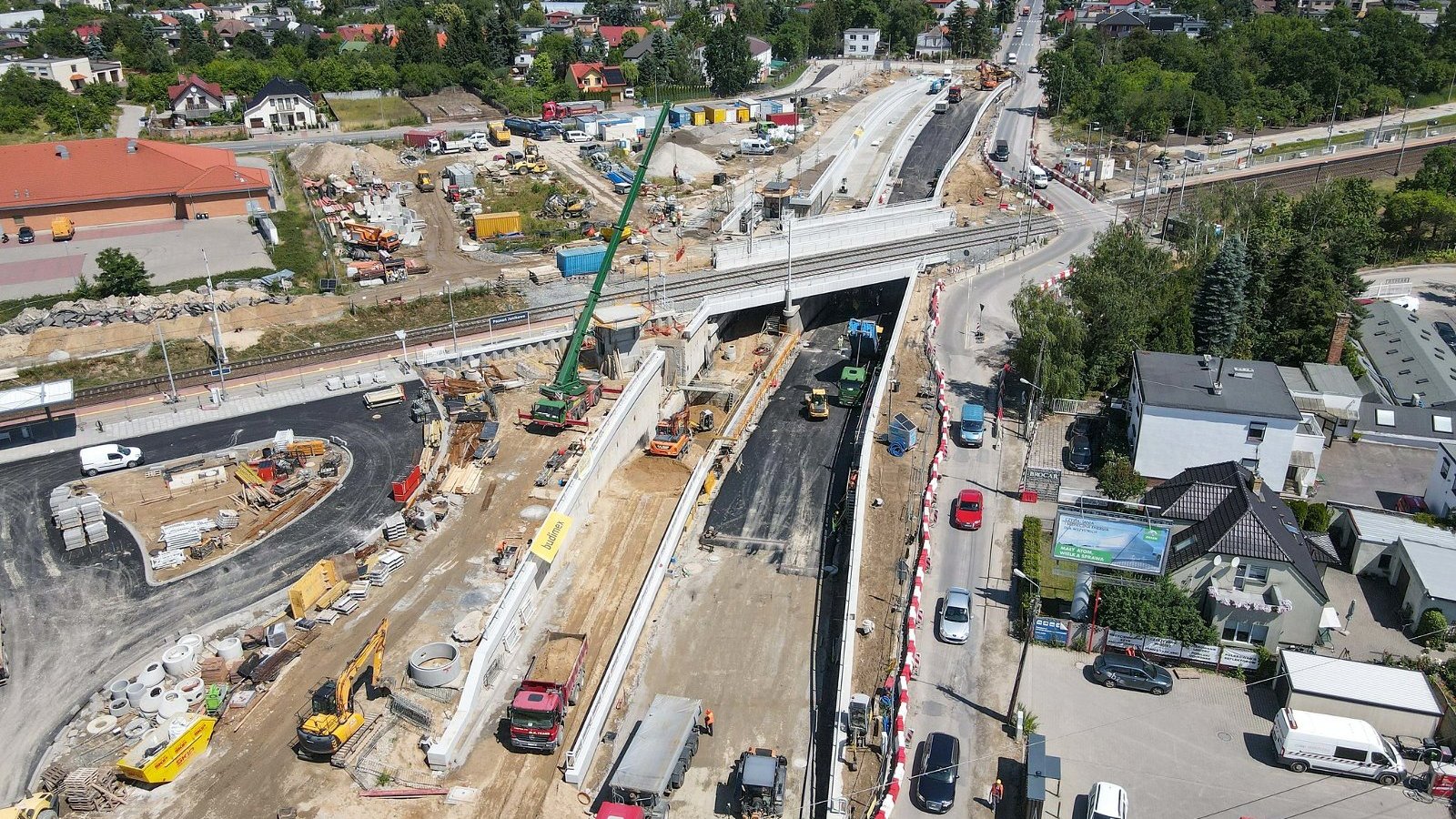 Na zdjęciu inwestycja widziana z lotu ptaka, w centrum widać wiadukt