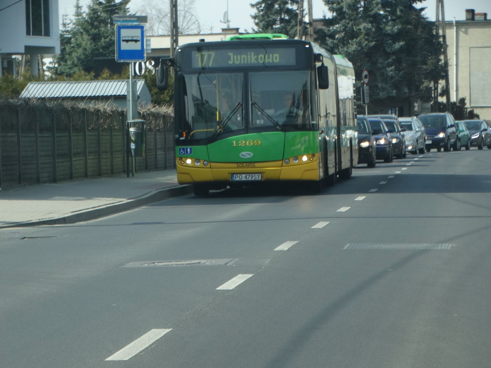 Autobus linii 177 - grafika artykułu