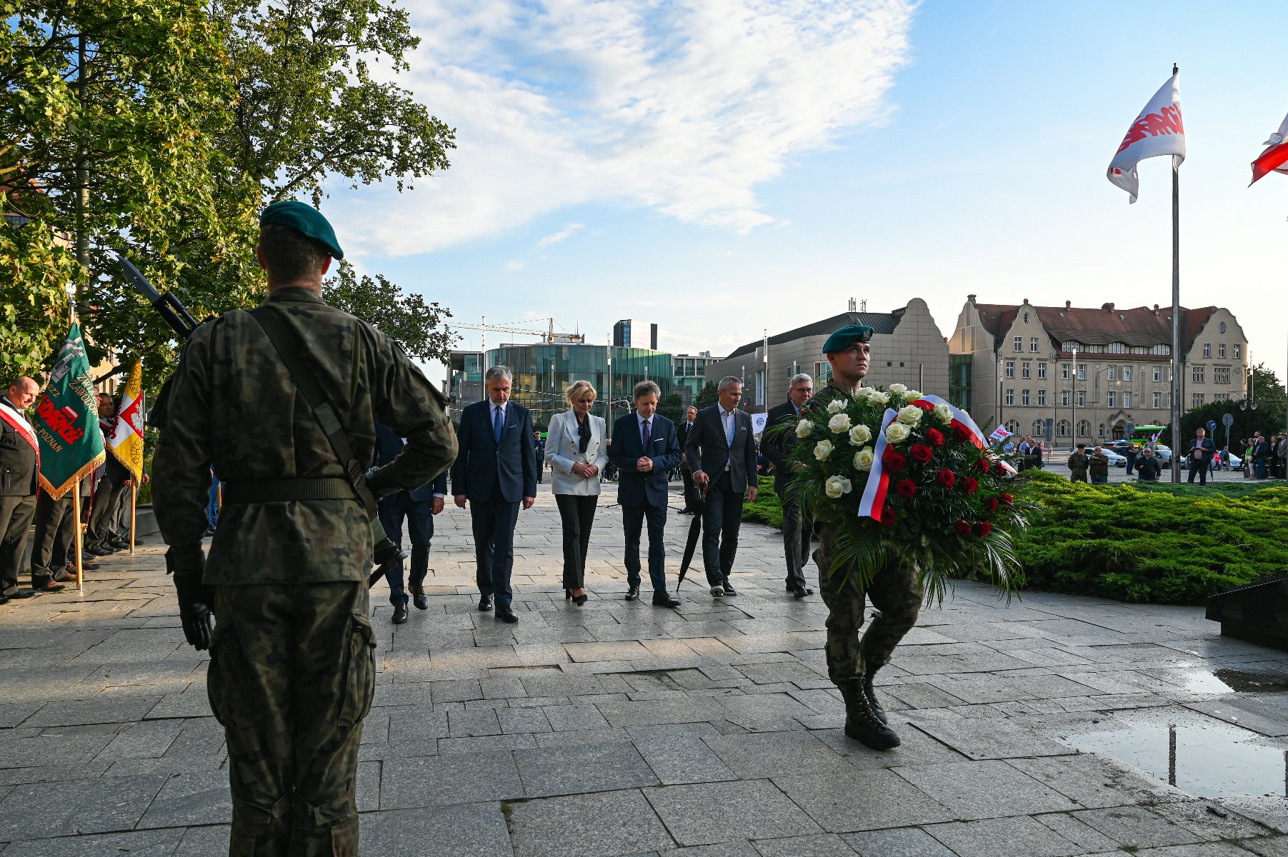 Galeria zdjęć z obchodów 43. rocznicy Porozumień Sierpniowych - grafika artykułu