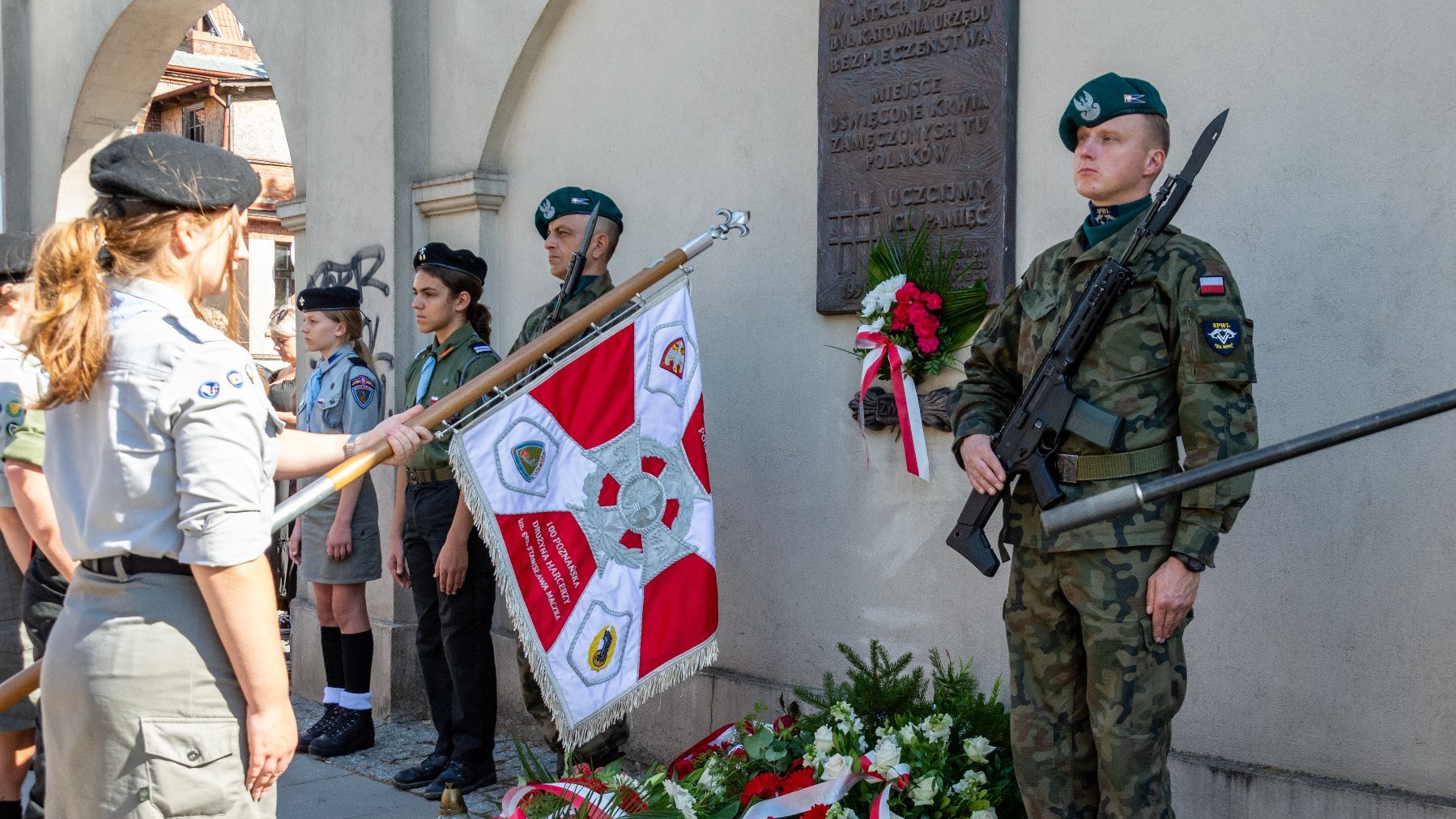 Galeria zdjęć z uroczystości patriotycznych na poznańskim Łazarzu