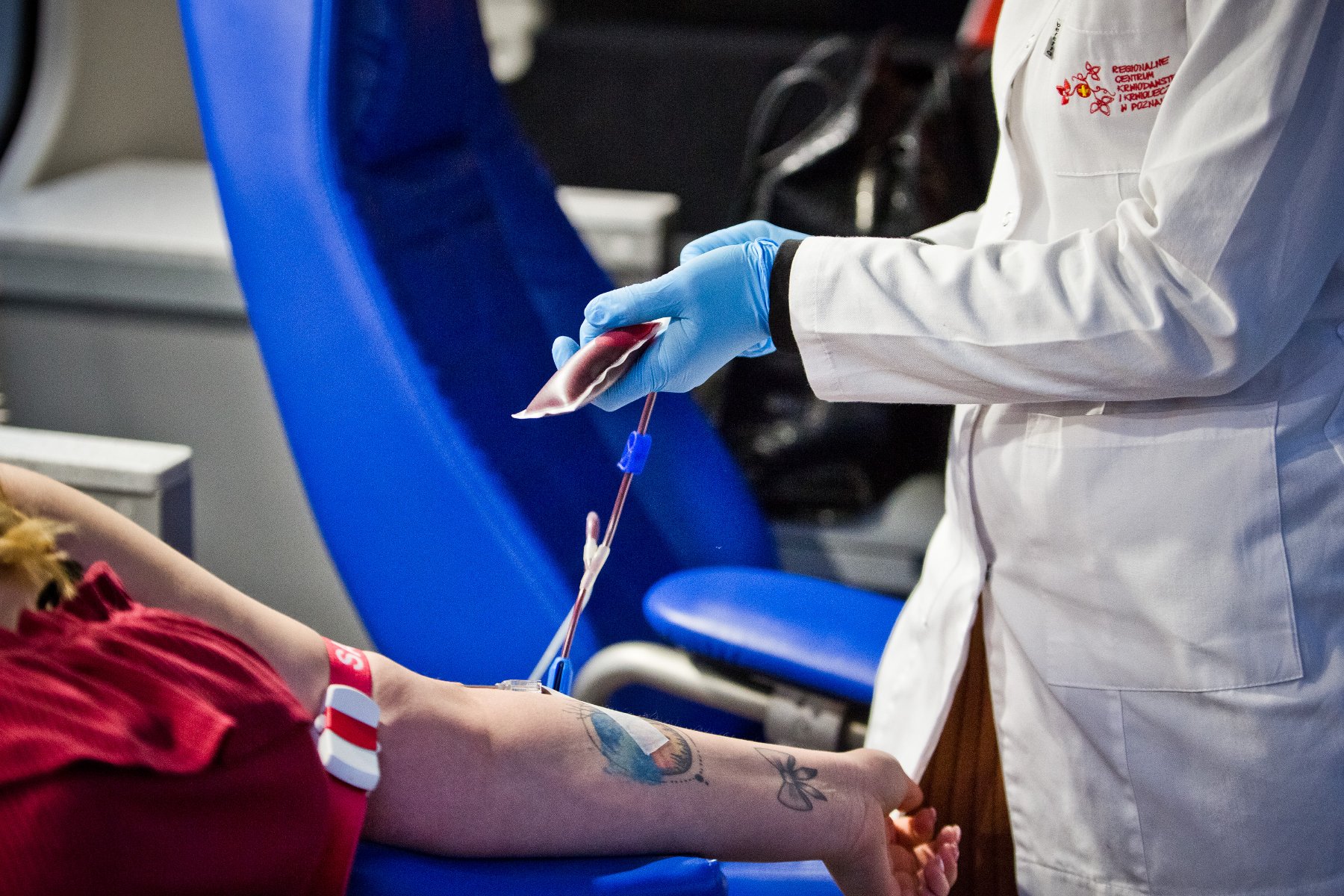 Oddaj krew na dworcu - grafika artykułu