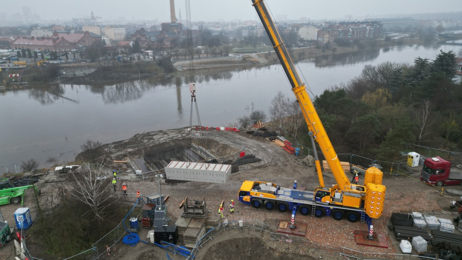 Galeria zdjęć z placu budowy mostów Berdychowskich
