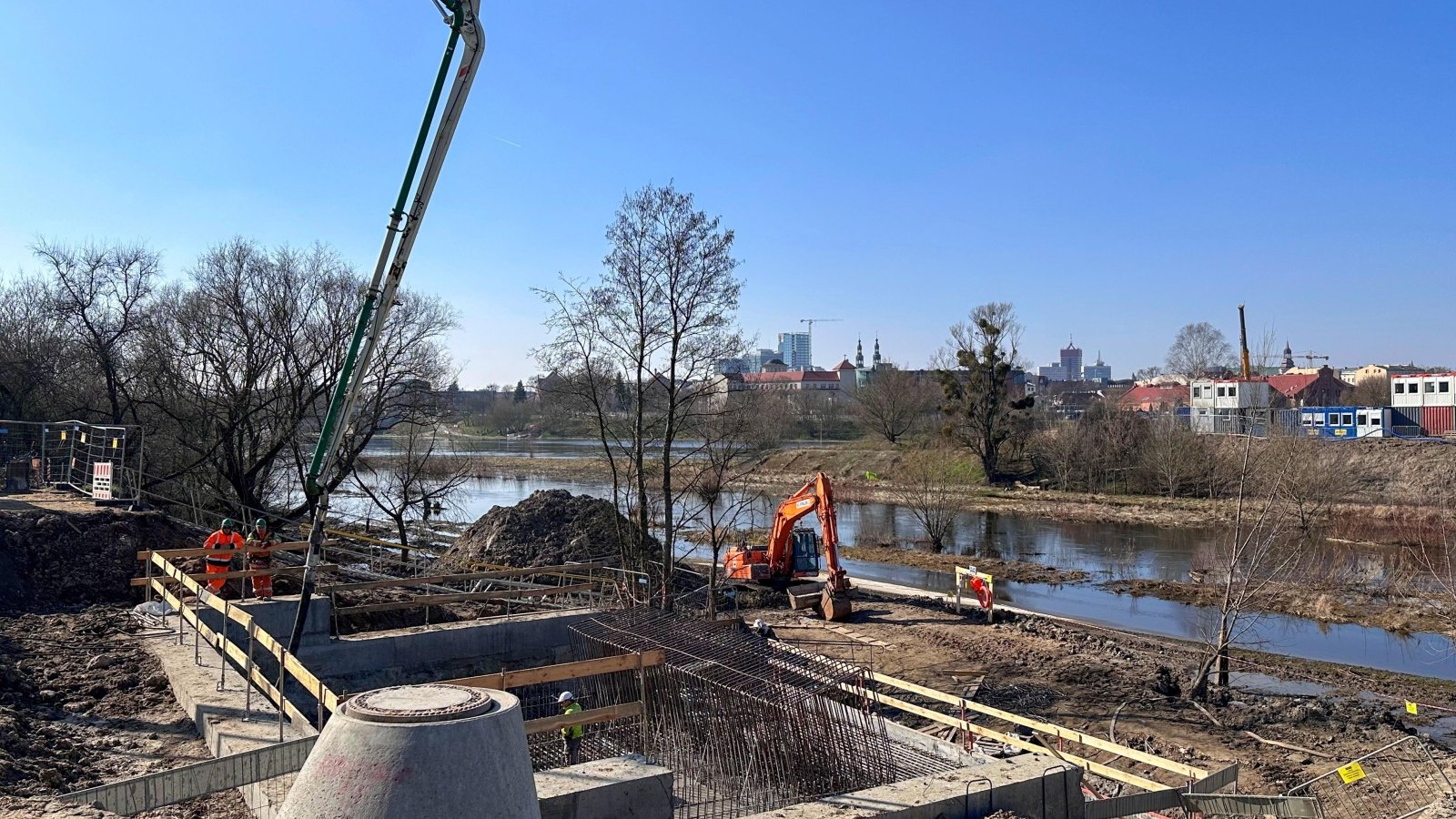 Galeria zdjęć z pracy przy budowie mostów Berdychowskich