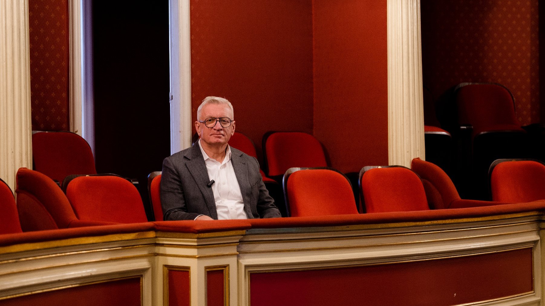 Na zdjęciu prezydent Poznania w loży teatralnej